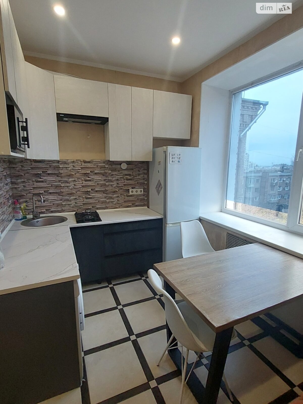 двокімнатна квартира в Запоріжжі, район Вознесенівський (Орджонікідзевський), на вул. Незалежної України 86А в довготривалу оренду помісячно фото 1 двокімнатна квартира в Запоріжжі, район Вознесенівський (Орджонікідзевський), на вул. Незалежної України 86А в довготривалу оренду помісячно фото 1