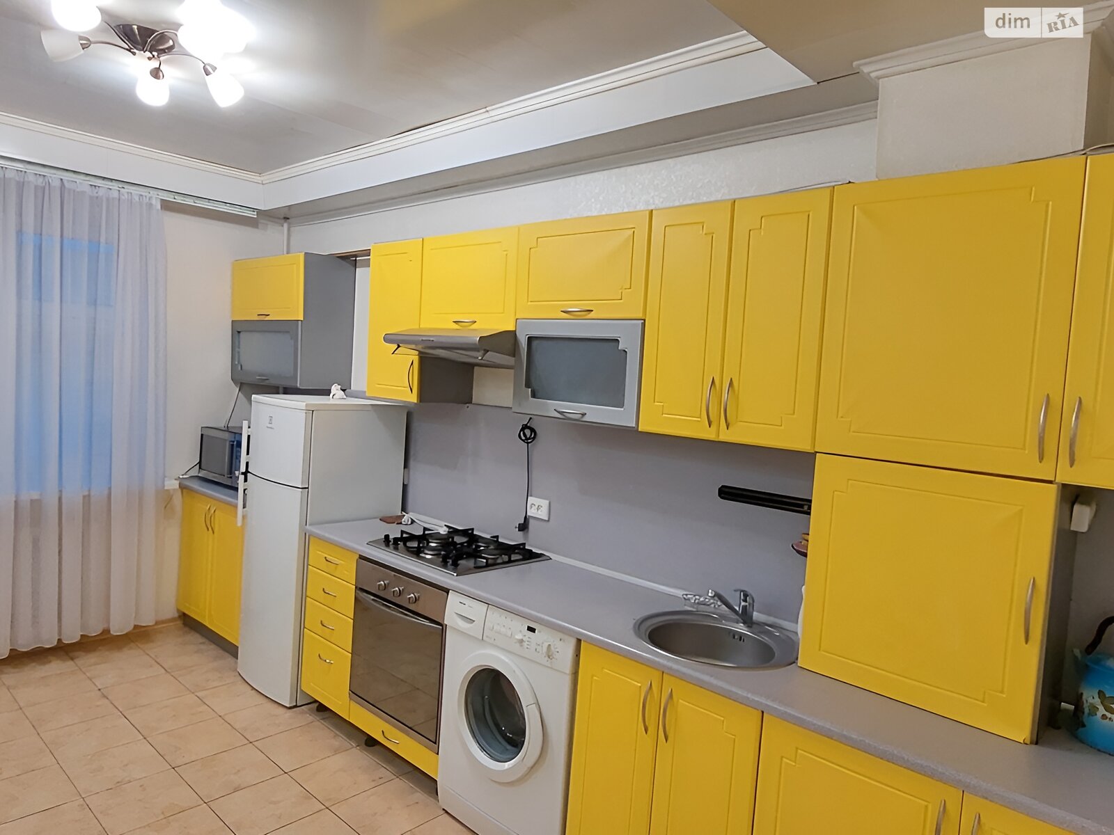 трикімнатна квартира в Запоріжжі, район Південий (Піски), на вул. Володимира Українця 53 в довготривалу оренду помісячно фото 1 трикімнатна квартира в Запоріжжі, район Південий (Піски), на вул. Володимира Українця 53 в довготривалу оренду помісячно фото 1