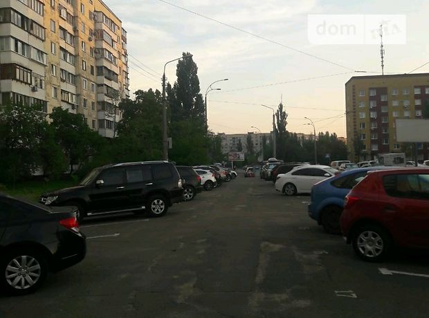 Место на стоянке под легковое авто в Киеве, площадь 15 кв.м. фото 1 Место на стоянке под легковое авто в Киеве, площадь 15 кв.м. фото 1