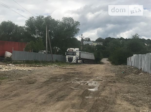 Место на стоянке универсальный в Тернополе, площадь 300 кв.м. фото 1 Место на стоянке универсальный в Тернополе, площадь 300 кв.м. фото 1