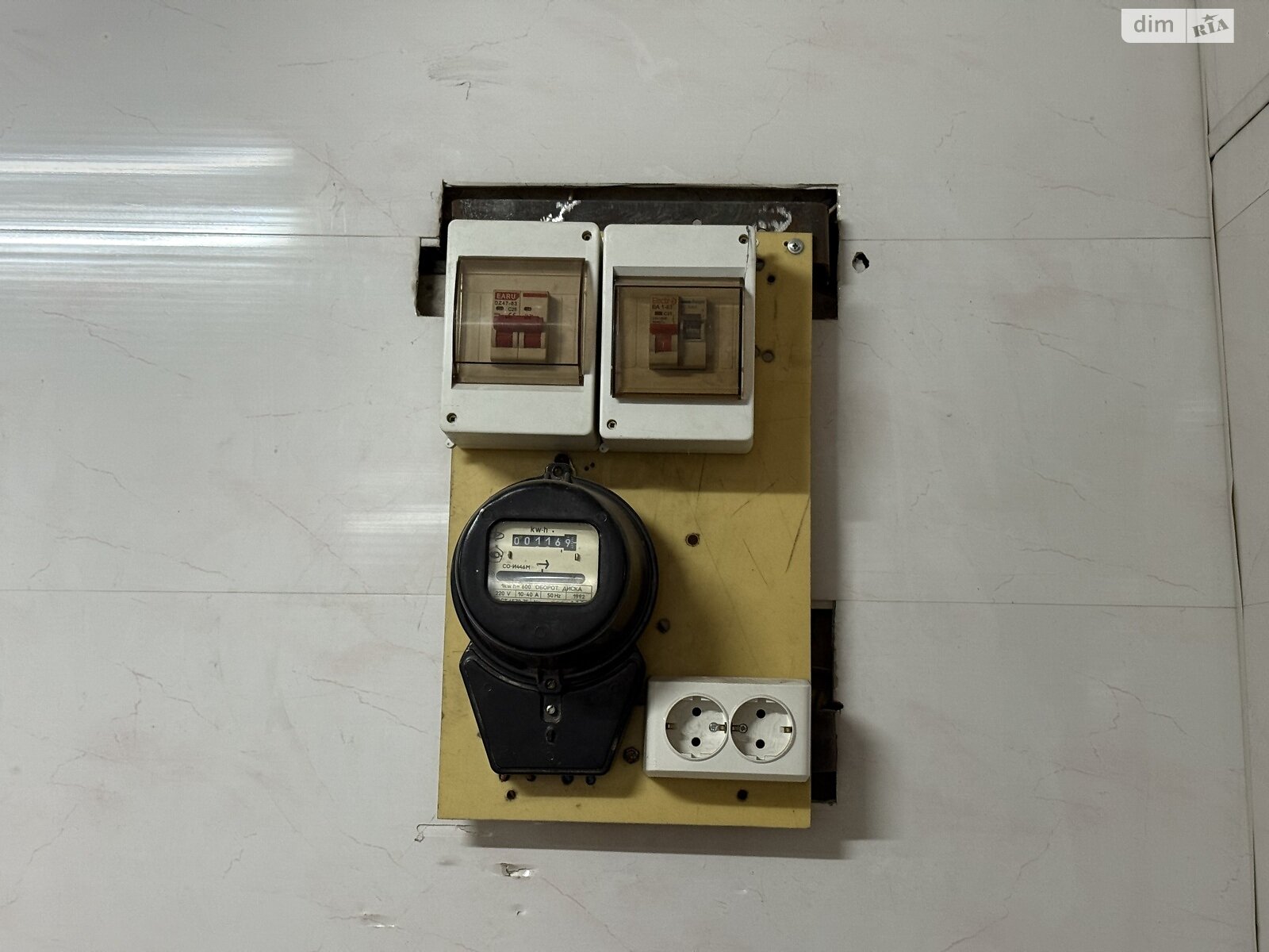 Место в гаражном кооперативе под легковое авто в Черкассах, площадь 19 кв.м. фото 1 Место в гаражном кооперативе под легковое авто в Черкассах, площадь 19 кв.м. фото 1