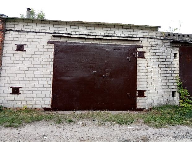 Место в гаражном кооперативе под легковое авто в Чернигове, площадь 30 кв.м. фото 1 Место в гаражном кооперативе под легковое авто в Чернигове, площадь 30 кв.м. фото 1