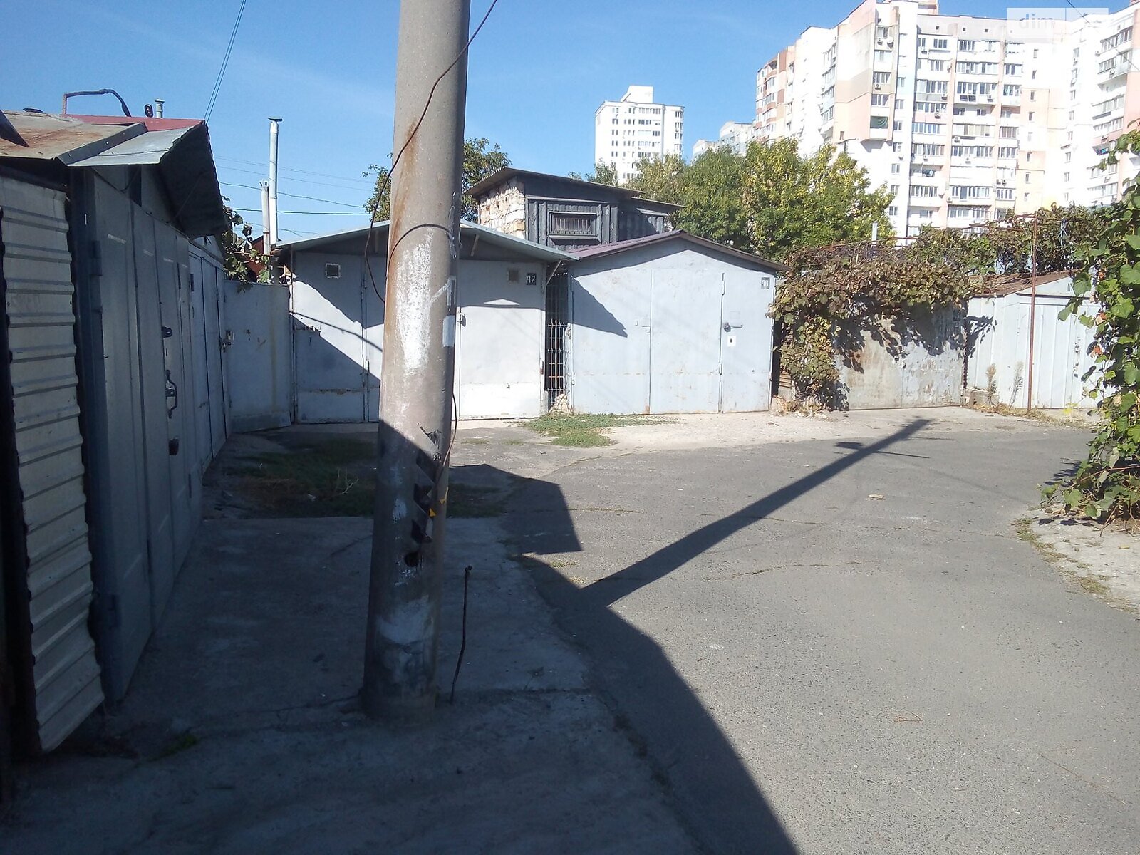 Место в гаражном кооперативе под легковое авто в Черноморске, площадь 18 кв.м. фото 1 Место в гаражном кооперативе под легковое авто в Черноморске, площадь 18 кв.м. фото 1