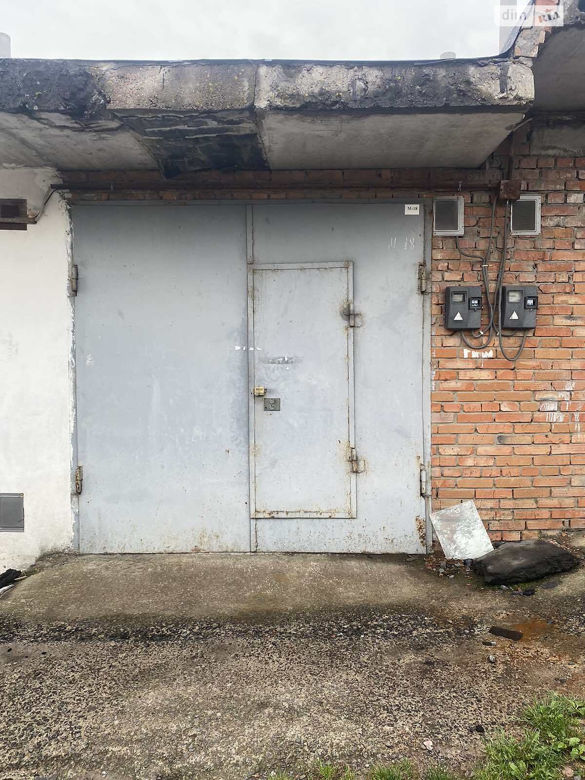 Місце в гаражному кооперативі під бус в Хмельницькому, площа 21 кв.м. фото 1 Місце в гаражному кооперативі під бус в Хмельницькому, площа 21 кв.м. фото 1