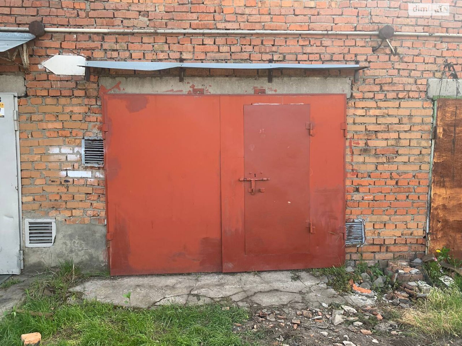 Место в гаражном кооперативе под легковое авто в Хмельницком, площадь 21 кв.м. фото 1 Место в гаражном кооперативе под легковое авто в Хмельницком, площадь 21 кв.м. фото 1