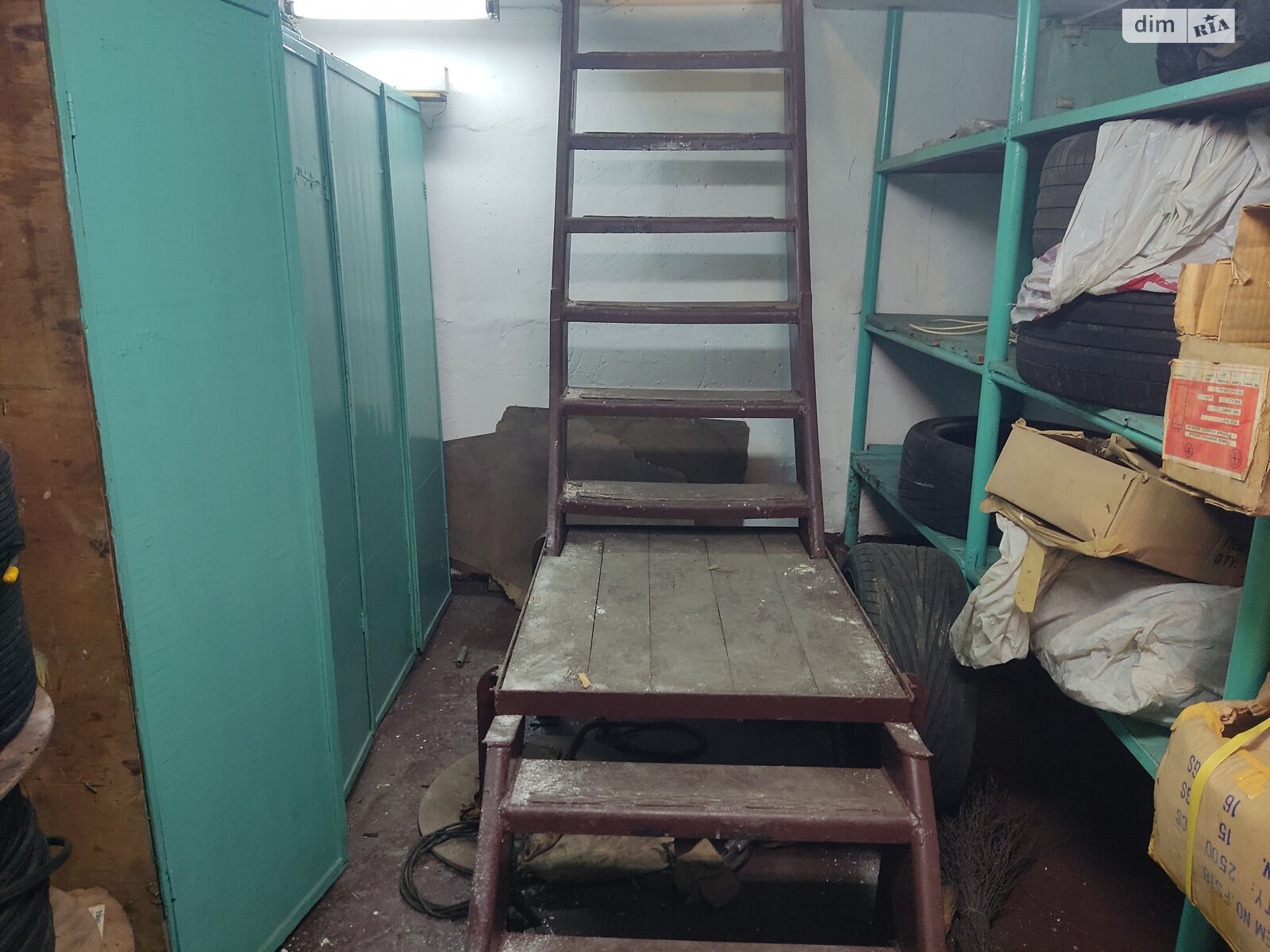 Место в гаражном кооперативе под легковое авто в Киеве, площадь 31.6 кв.м. фото 1 Место в гаражном кооперативе под легковое авто в Киеве, площадь 31.6 кв.м. фото 1