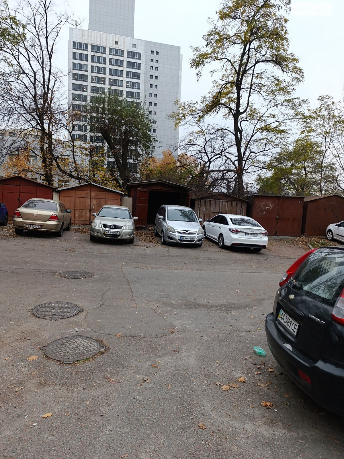 Место в гаражном кооперативе универсальный в Киеве, площадь 20 кв.м. фото 1