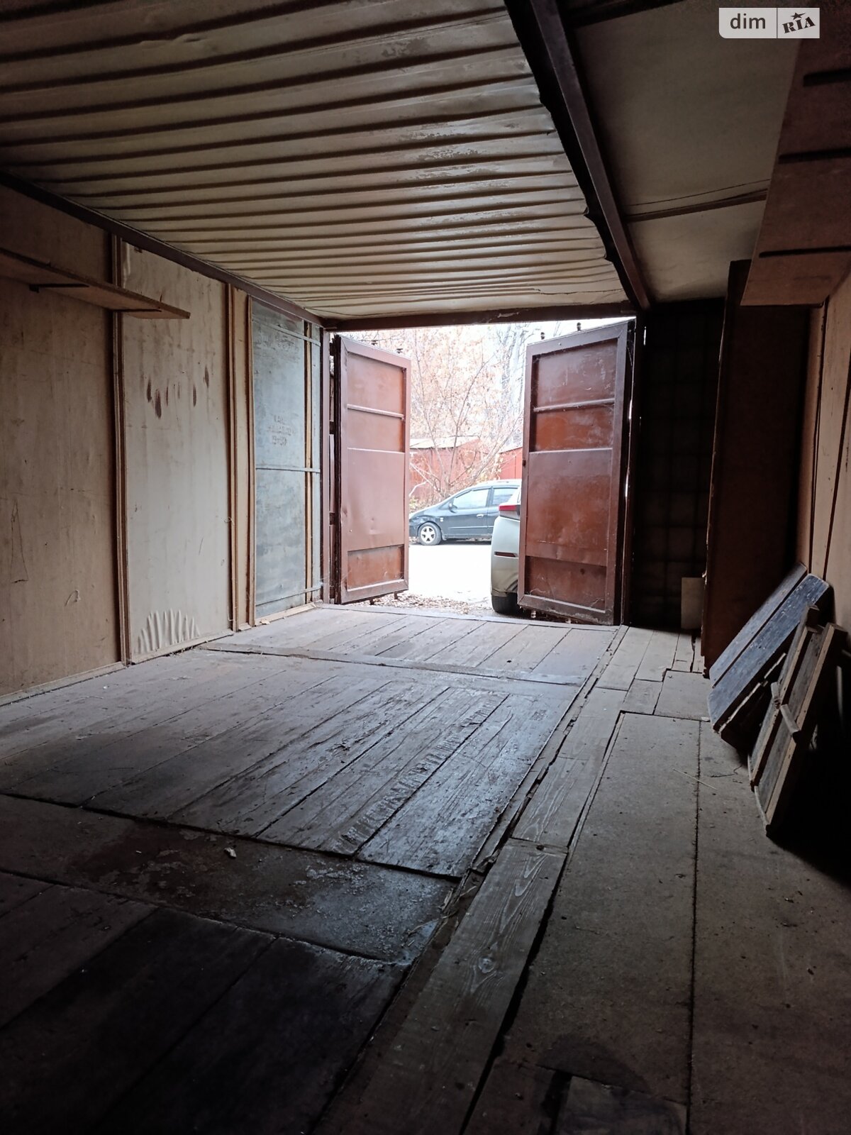 Место в гаражном кооперативе универсальный в Киеве, площадь 20 кв.м. фото 1