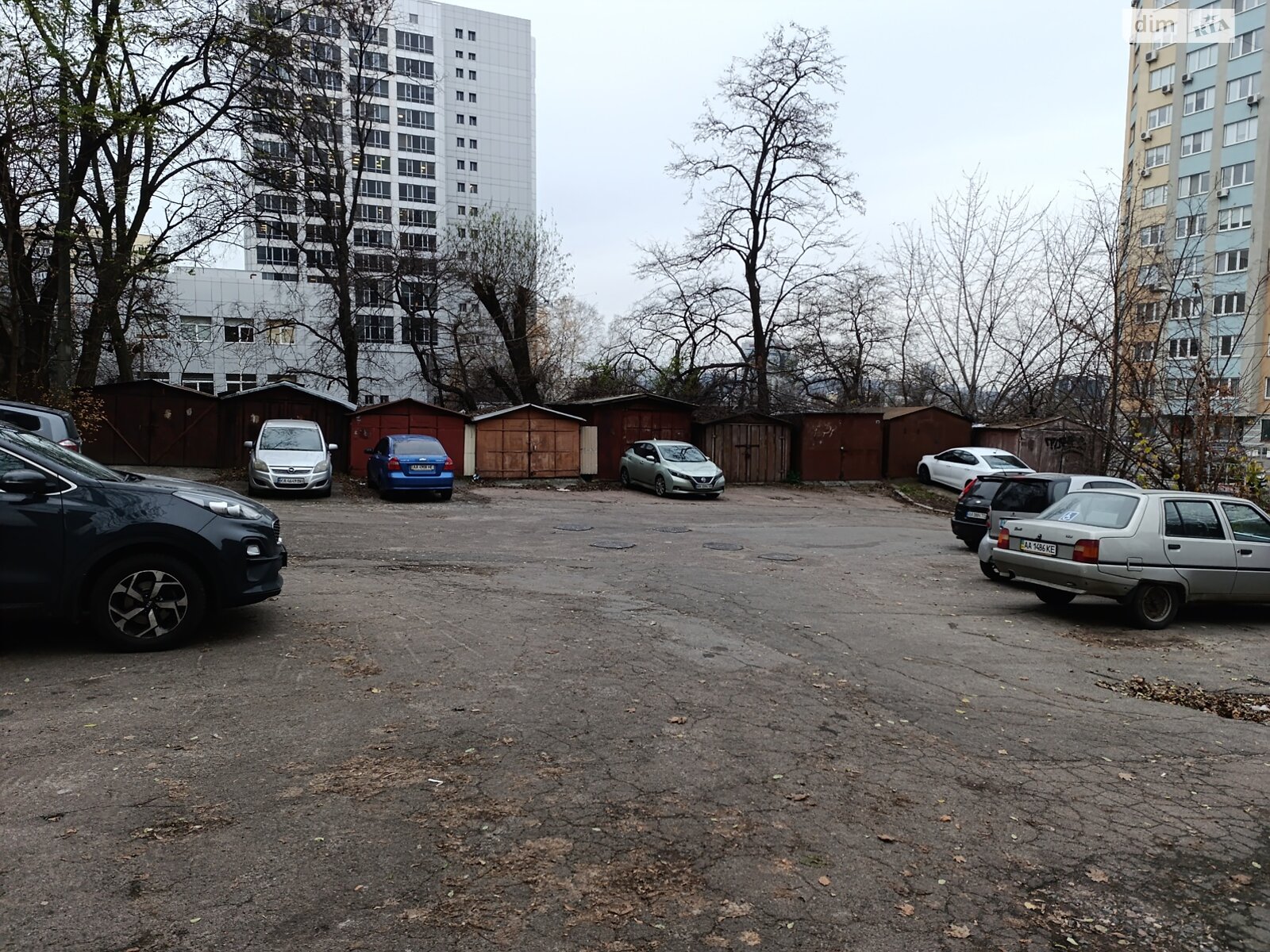 Место в гаражном кооперативе универсальный в Киеве, площадь 20 кв.м. фото 1