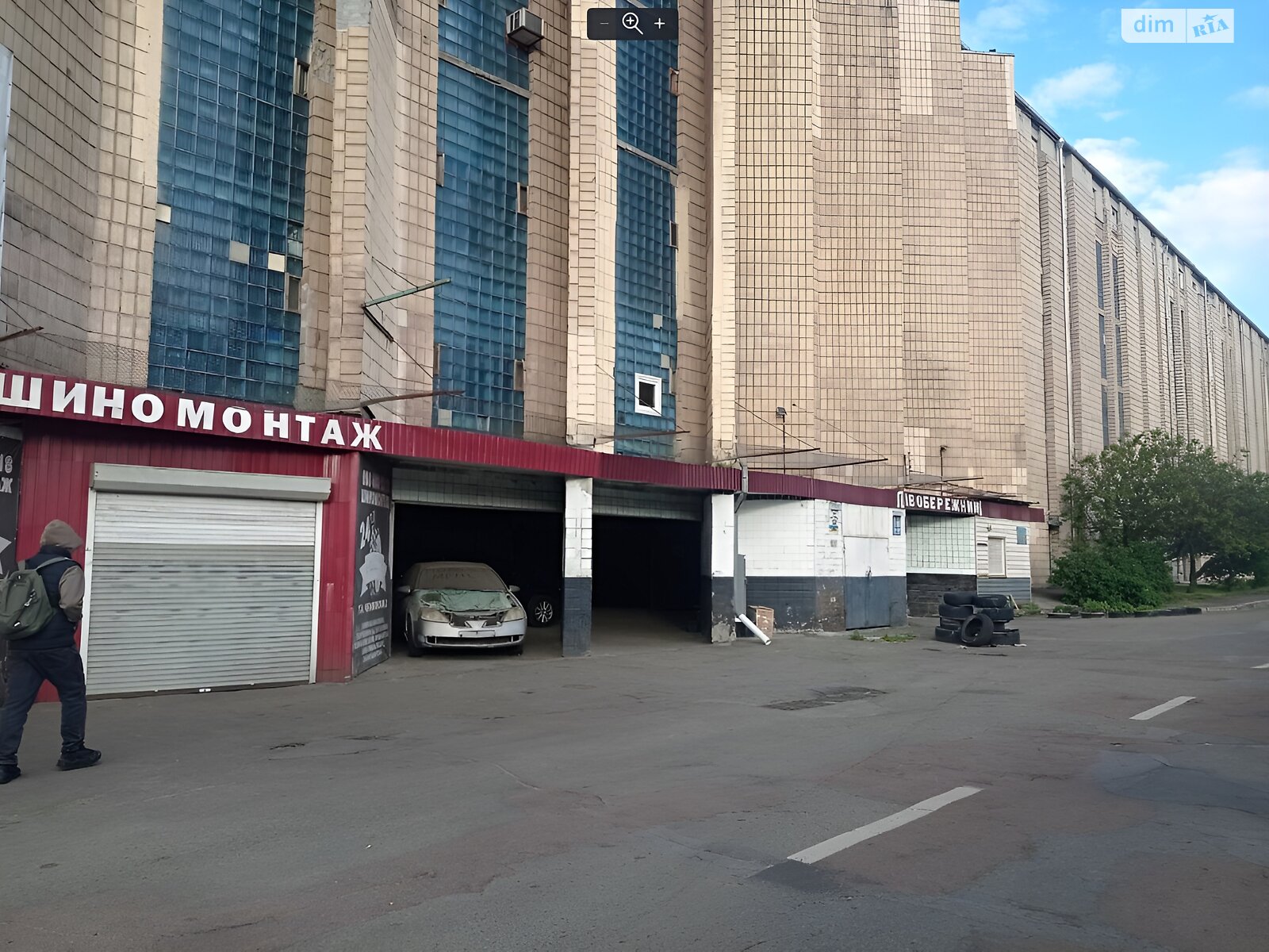 Место в гаражном кооперативе под легковое авто в Киеве, площадь 20 кв.м. фото 1 Место в гаражном кооперативе под легковое авто в Киеве, площадь 20 кв.м. фото 1