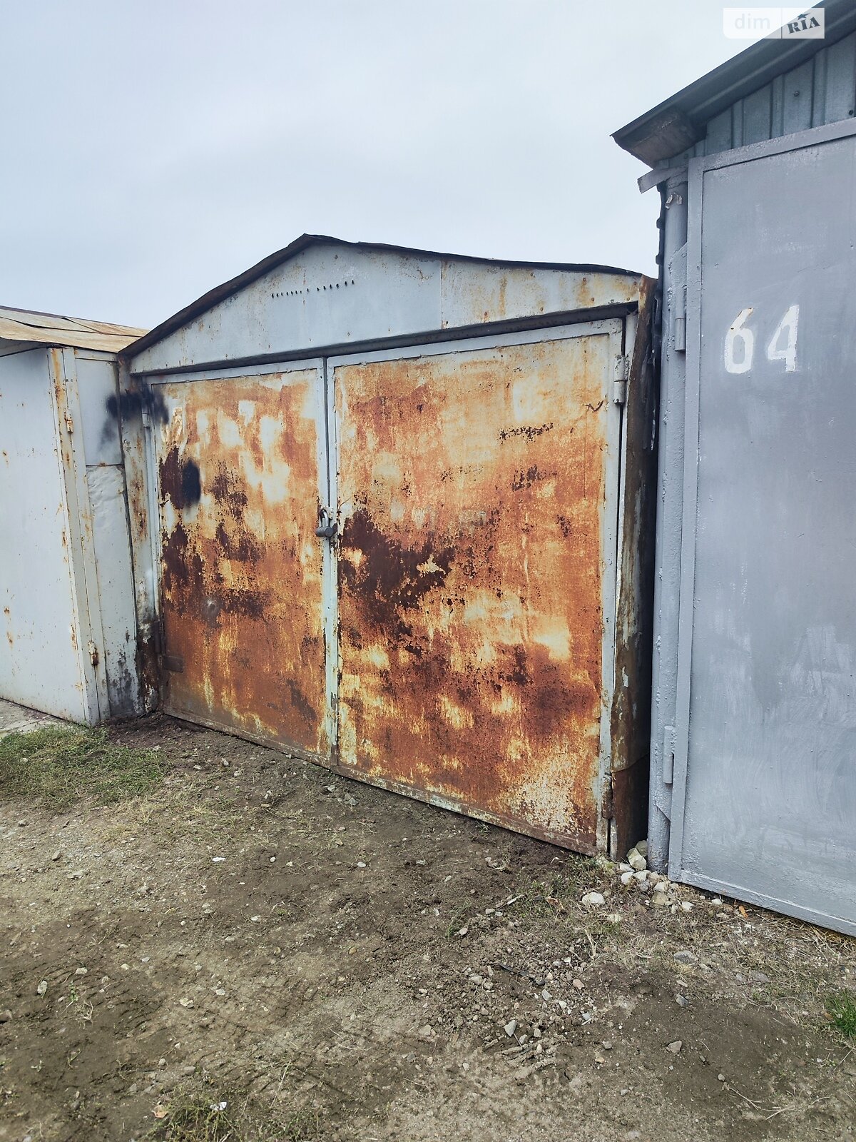 Місце в гаражному кооперативі під легкове авто в Києві, площа 13 кв.м. фото 1