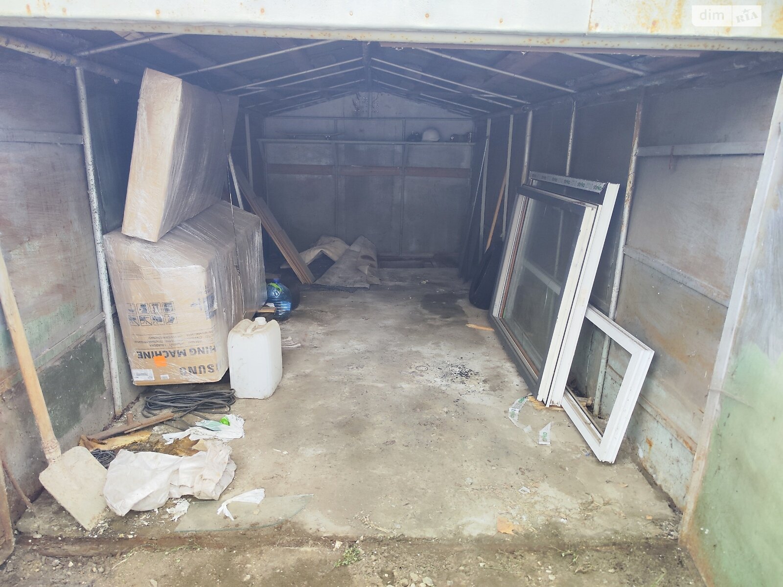 Місце в гаражному кооперативі під легкове авто в Києві, площа 13 кв.м. фото 1