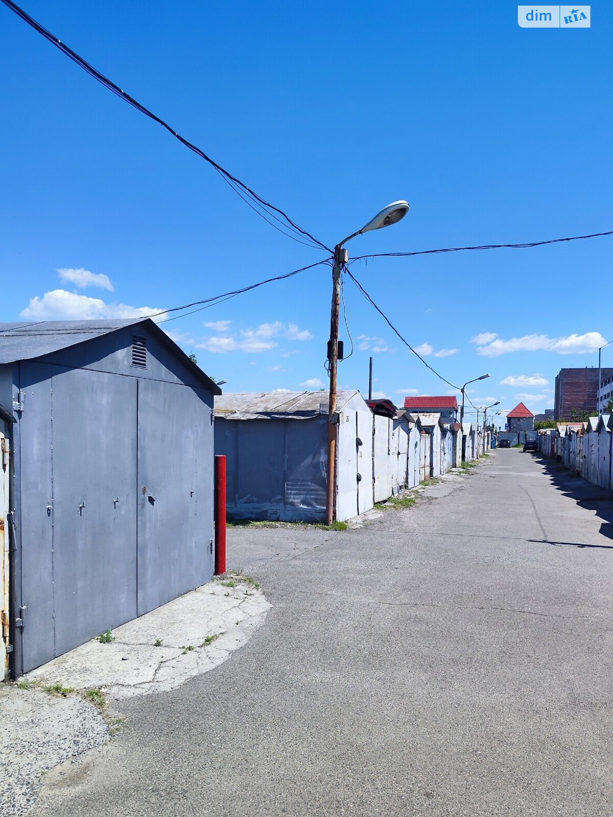Место в гаражном кооперативе под легковое авто в Киеве, площадь 11 кв.м. фото 1 Место в гаражном кооперативе под легковое авто в Киеве, площадь 11 кв.м. фото 1