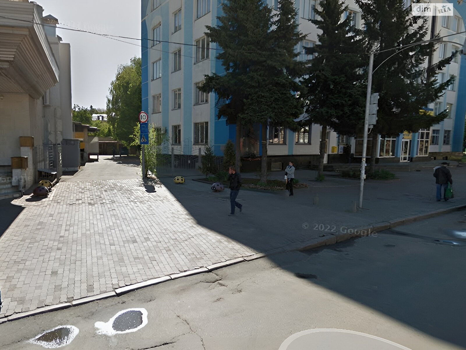 Місце в гаражному кооперативі під легкове авто в Рівному, площа 16 кв.м. фото 1 Місце в гаражному кооперативі під легкове авто в Рівному, площа 16 кв.м. фото 1