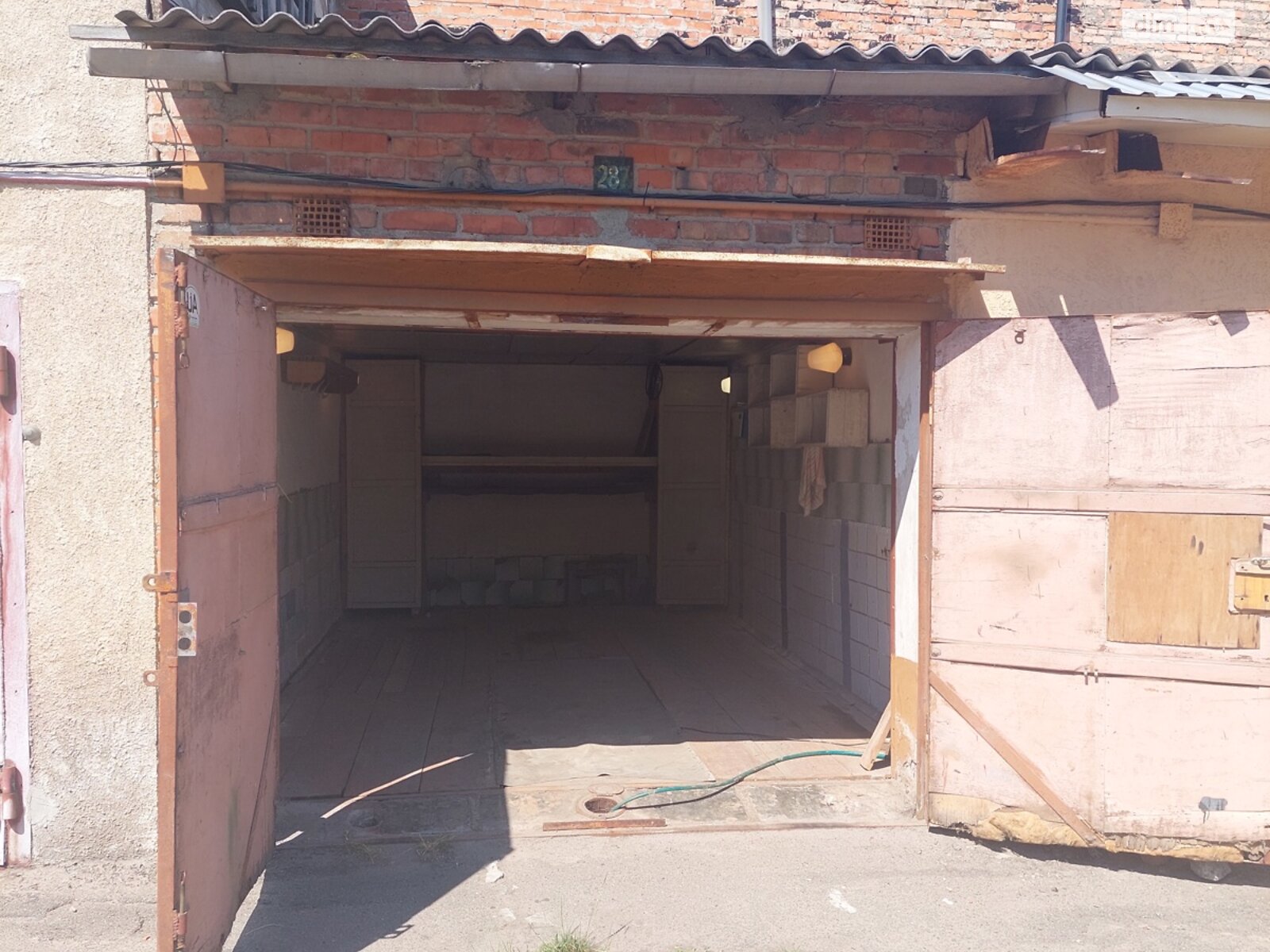 Місце в гаражному кооперативі під легкове авто в Вінниці, площа 18 кв.м. фото 1 Місце в гаражному кооперативі під легкове авто в Вінниці, площа 18 кв.м. фото 1