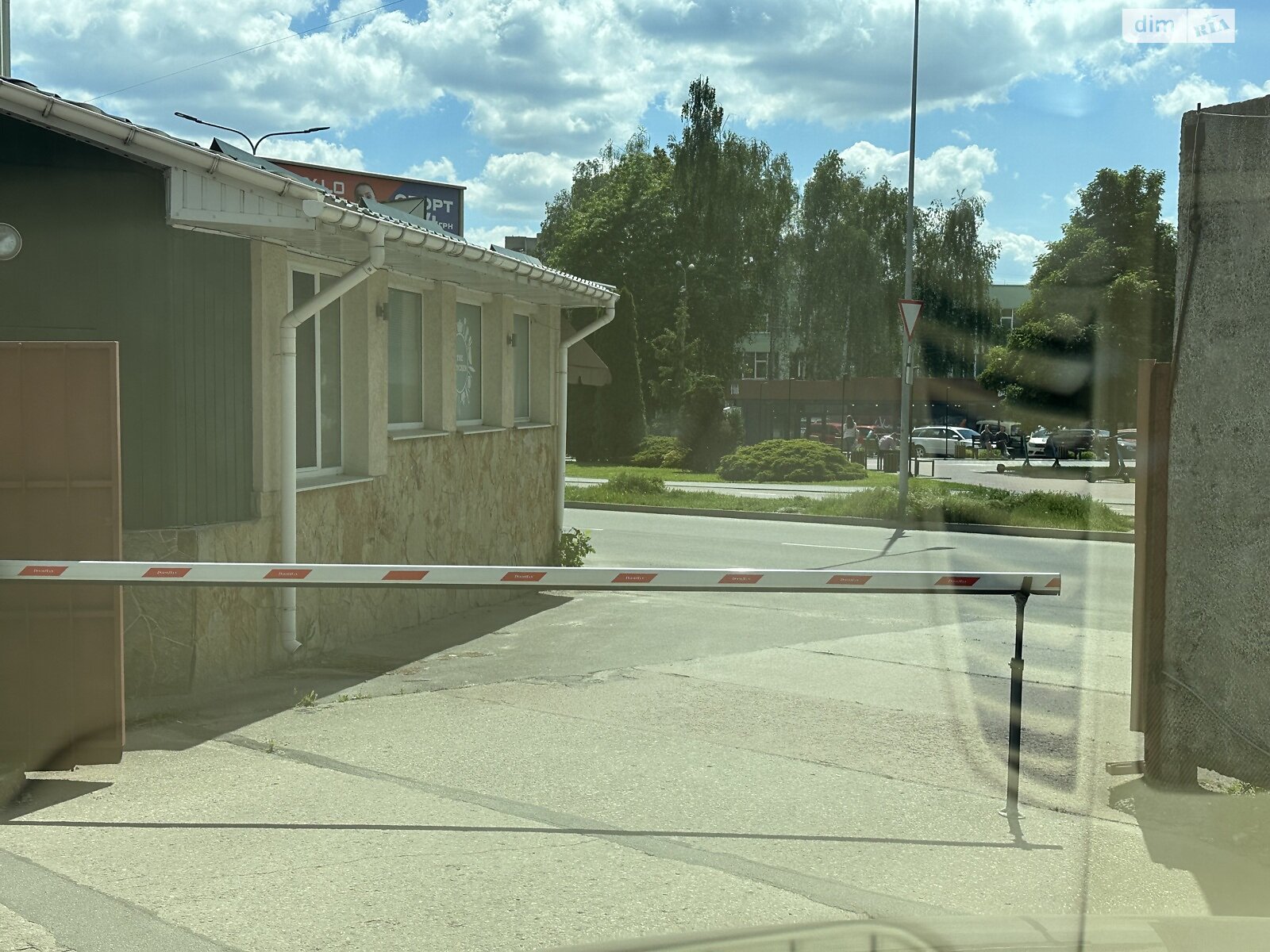 Місце в гаражному кооперативі під легкове авто в Вінниці, площа 25 кв.м. фото 1 Місце в гаражному кооперативі під легкове авто в Вінниці, площа 25 кв.м. фото 1