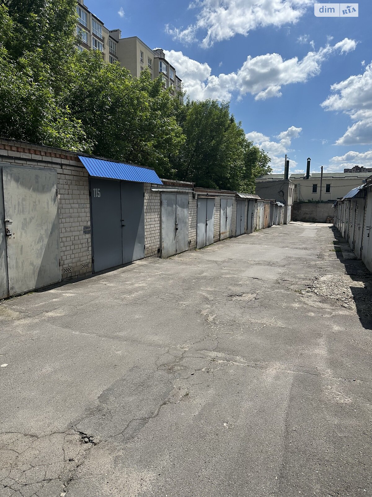 Місце в гаражному кооперативі під легкове авто в Вінниці, площа 25 кв.м. фото 1 Місце в гаражному кооперативі під легкове авто в Вінниці, площа 25 кв.м. фото 1
