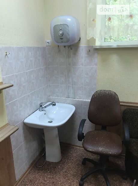 Объект сферы услуг в Черкассах, сдам в аренду по Зализняка Максима (Громова) улица 99, район Химпоселок, цена: договорная за объект фото 1 Объект сферы услуг в Черкассах, сдам в аренду по Зализняка Максима (Громова) улица 99, район Химпоселок, цена: договорная за объект фото 1