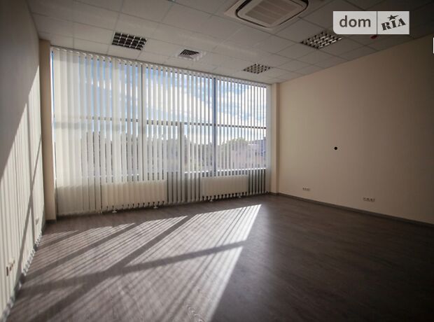 Аренда офисного помещения в Ужгороде, Богомольця вулиця 21, помещений - 1, этаж - 3 фото 1