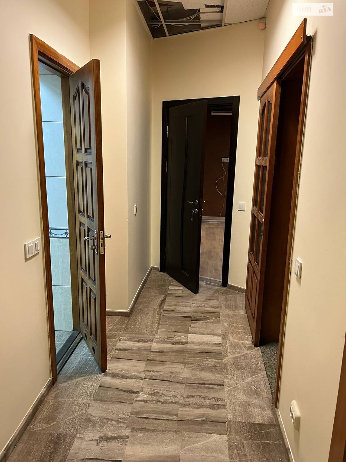 Оренда офісного приміщення в Черкасах, Святотроїцька вулиця 71, приміщень - 12, поверх - 1 фото 1