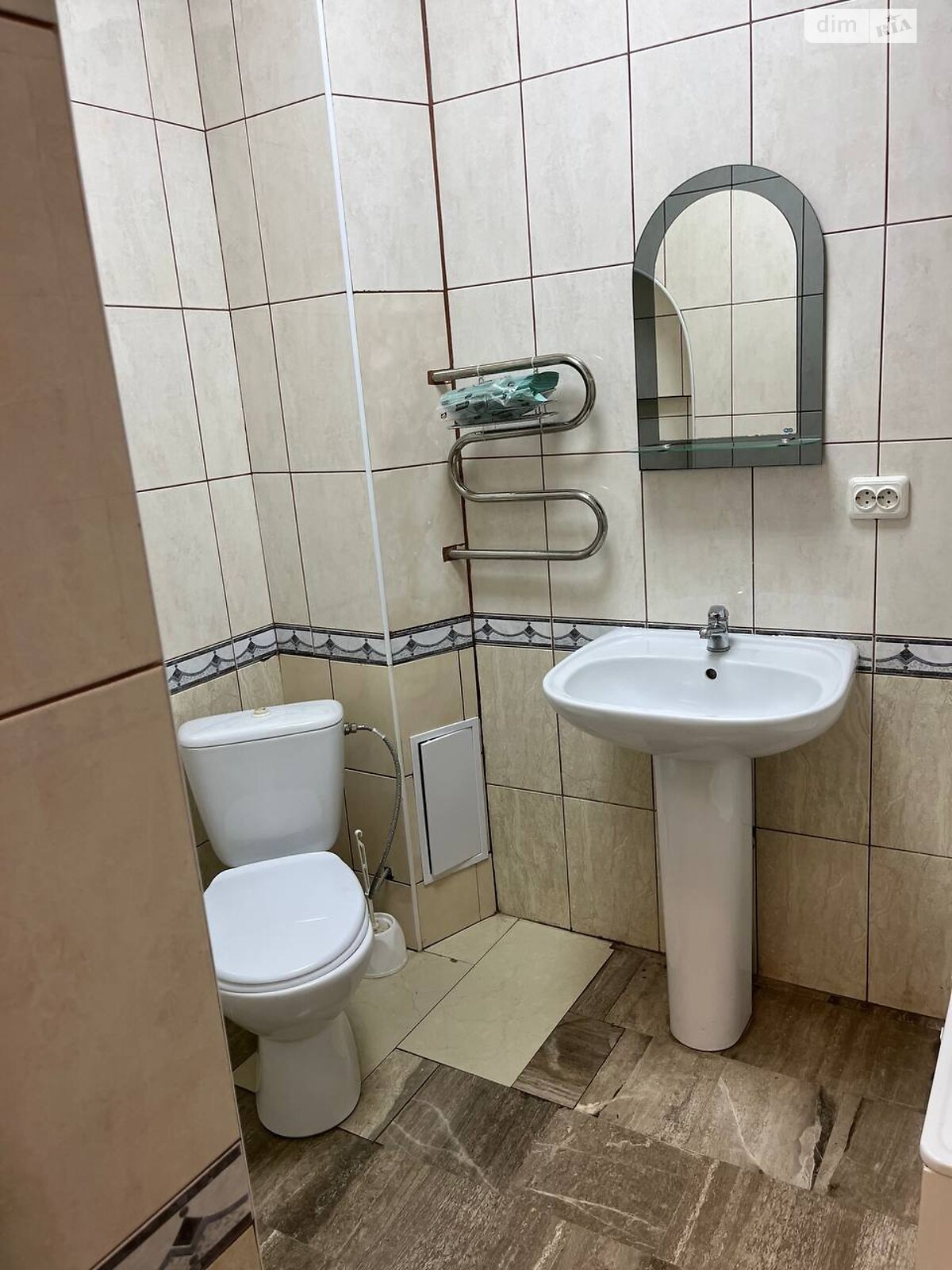 Оренда офісного приміщення в Черкасах, Святотроїцька вулиця 71, приміщень - 12, поверх - 1 фото 1