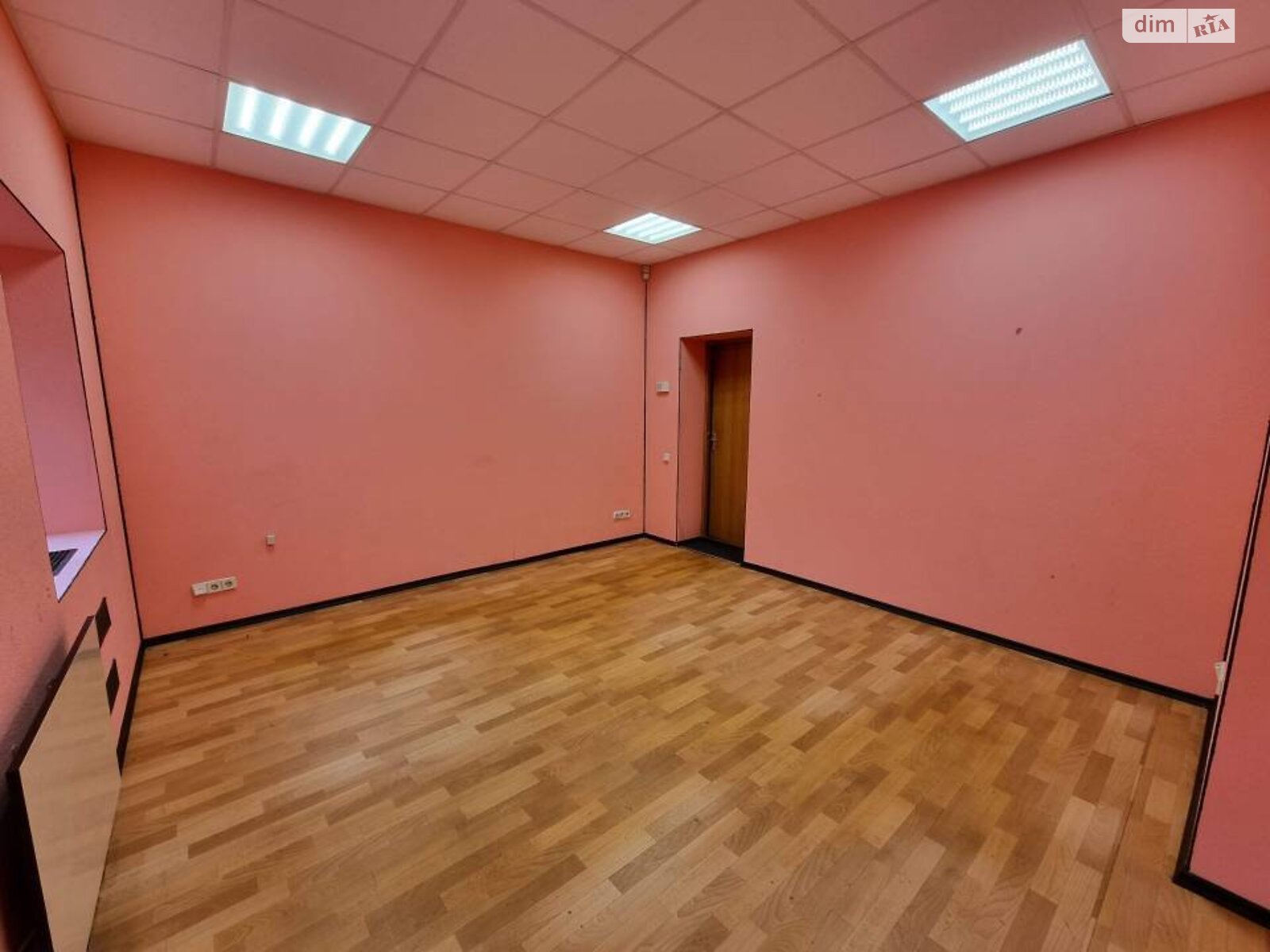 Оренда офісного приміщення в Черкасах, Шевченка бульвар 268/2, приміщень - 1, поверх - 1 фото 1 Оренда офісного приміщення в Черкасах, Шевченка бульвар 268/2, приміщень - 1, поверх - 1 фото 1