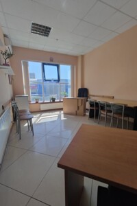 Аренда офисного помещения в Черновцах, Энтузиастов улица, помещений - 2, этаж - 3 фото 2