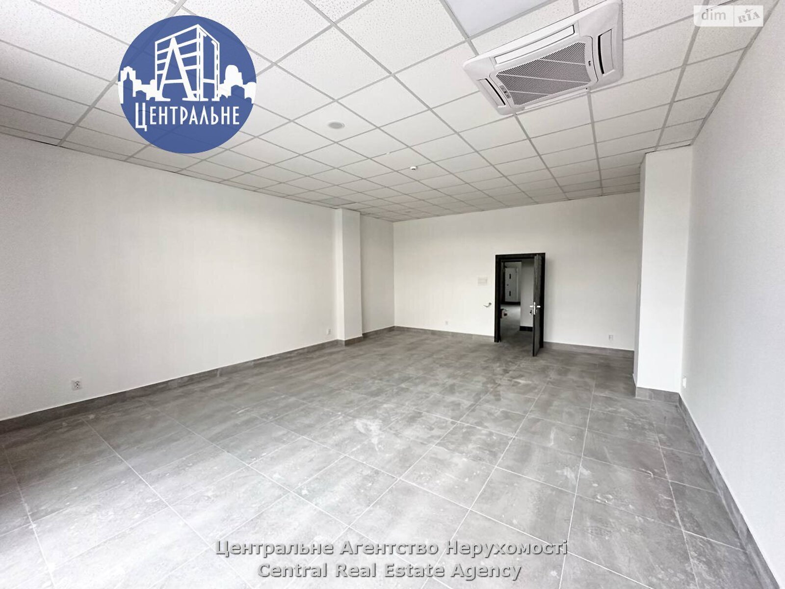 Аренда офисного помещения в Черновцах, Ясско улица, помещений - 1, этаж - 3 фото 1