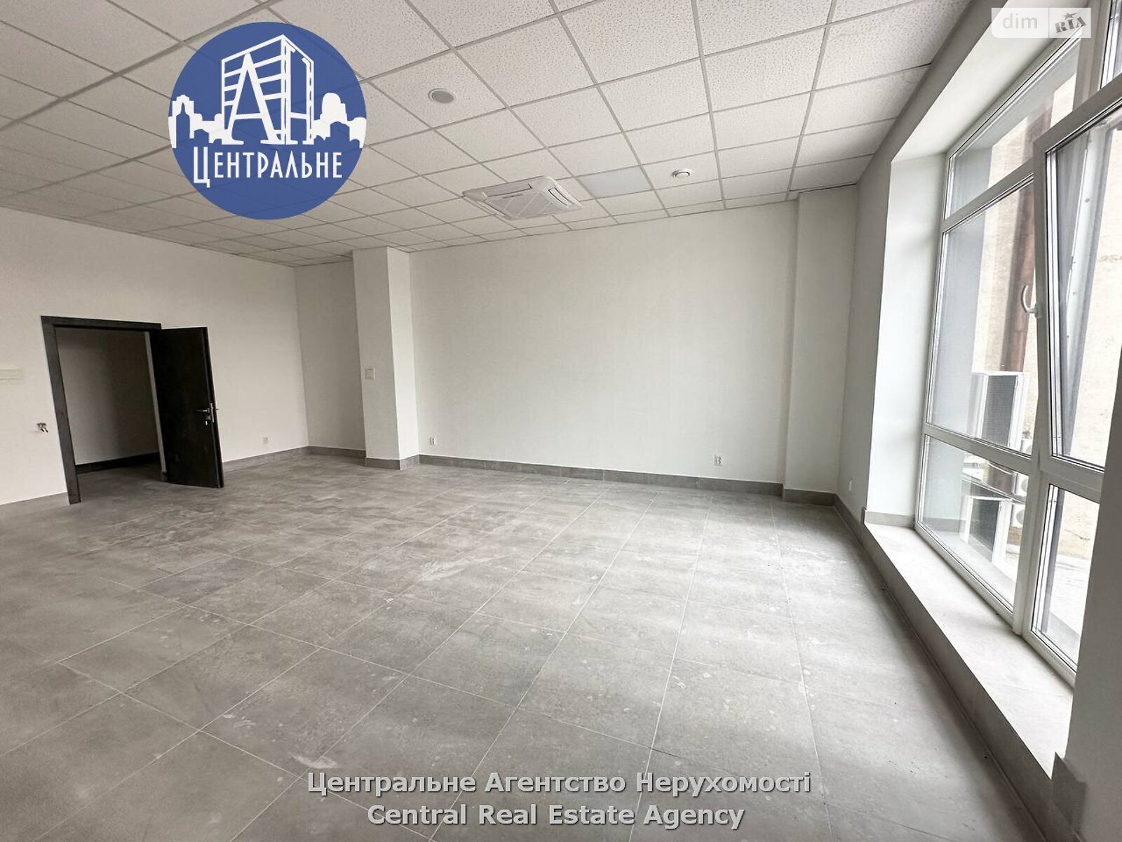 Аренда офисного помещения в Черновцах, Ясско улица, помещений - 1, этаж - 3 фото 1