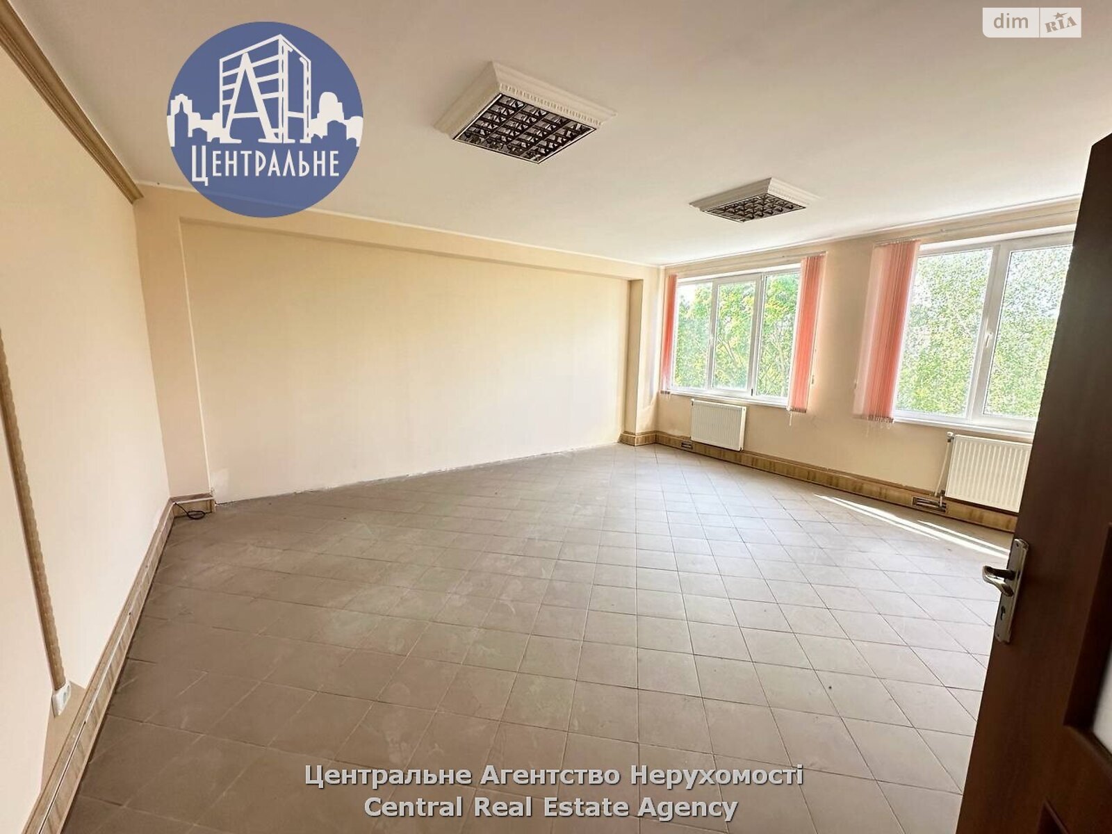 Аренда офисного помещения в Черновцах, Ярослава Мудрого улица, помещений - 12, этаж - 4 фото 1 Аренда офисного помещения в Черновцах, Ярослава Мудрого улица, помещений - 12, этаж - 4 фото 1