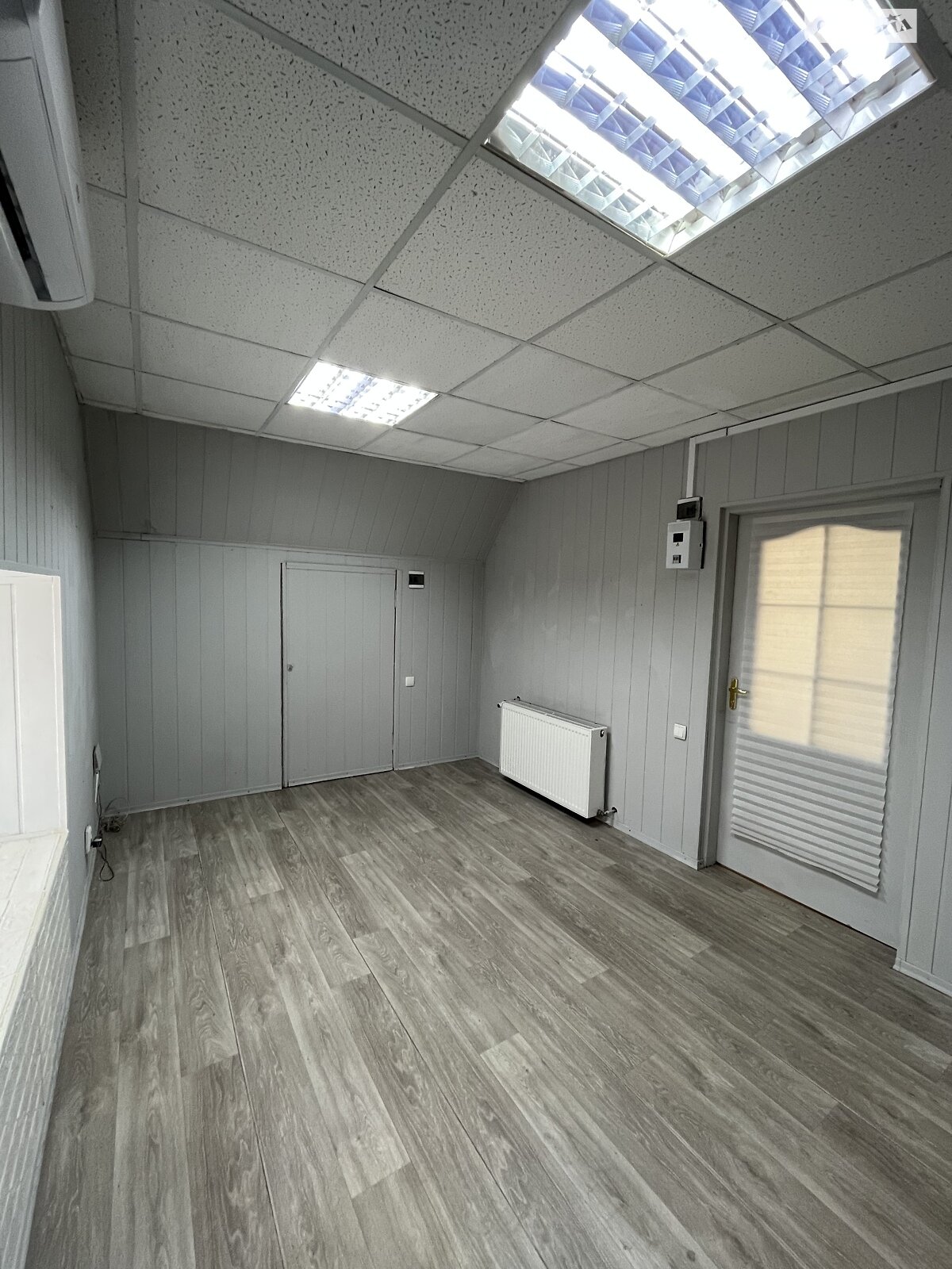 Оренда офісного приміщення в Чернівцях, Соборна площа, приміщень -, поверх - 2 фото 1