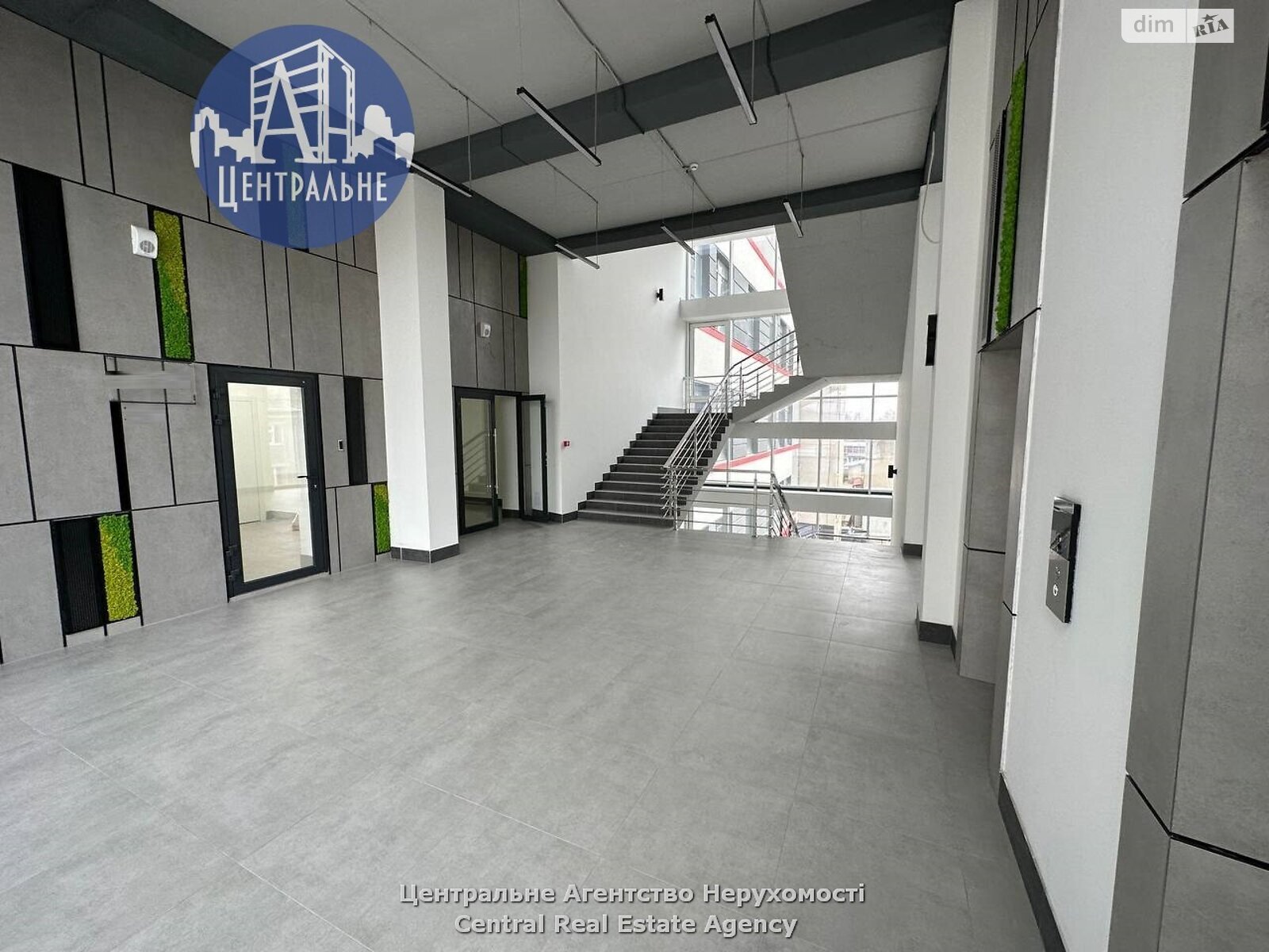 Оренда офісного приміщення в Чернівцях, Ясська вулиця 3, приміщень - 1, поверх - 3 фото 1