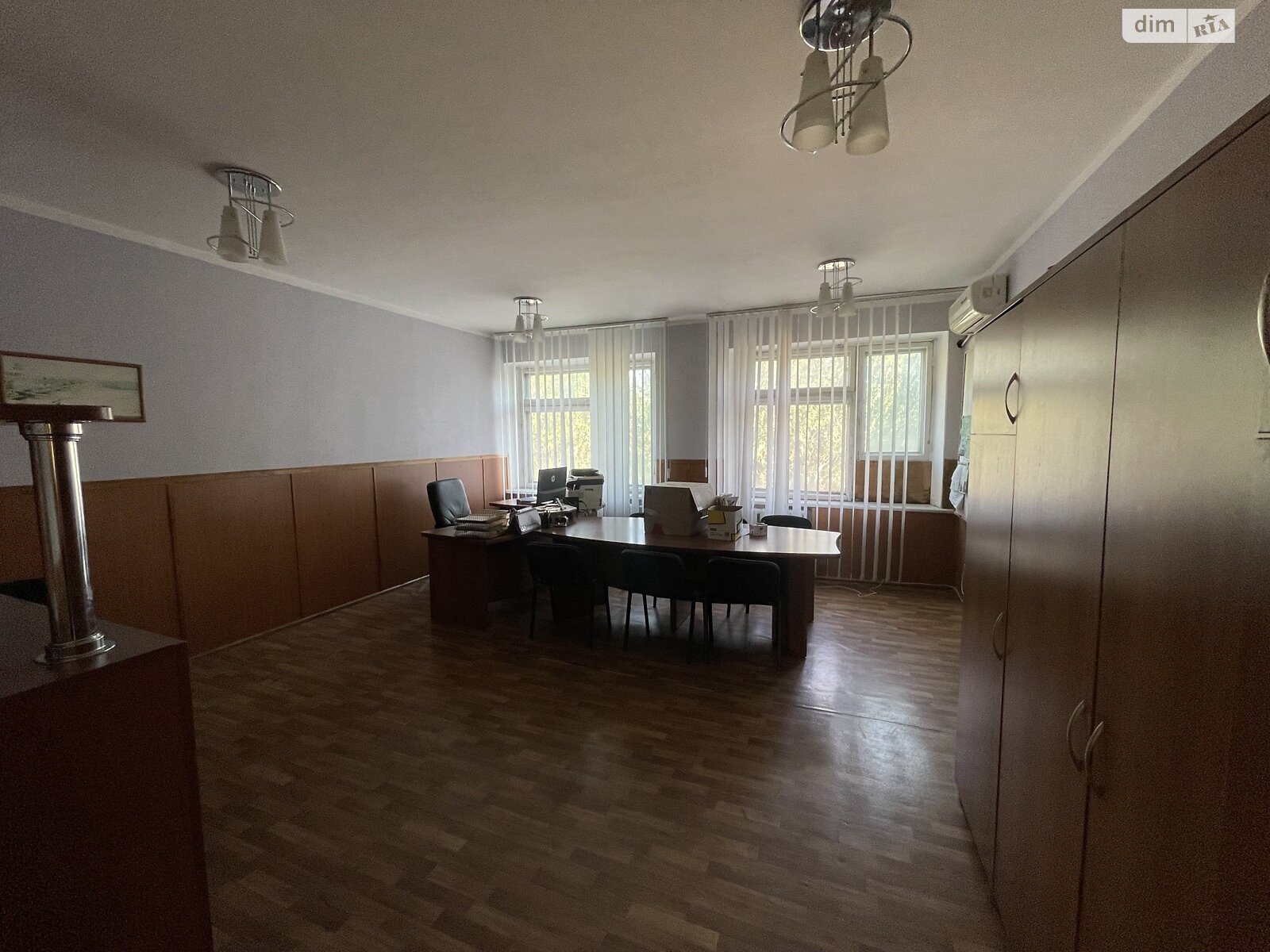 Аренда офисного помещения в Днепре, Амур-Гавань улица 11, помещений - 20, этаж - 3 фото 1 Аренда офисного помещения в Днепре, Амур-Гавань улица 11, помещений - 20, этаж - 3 фото 1