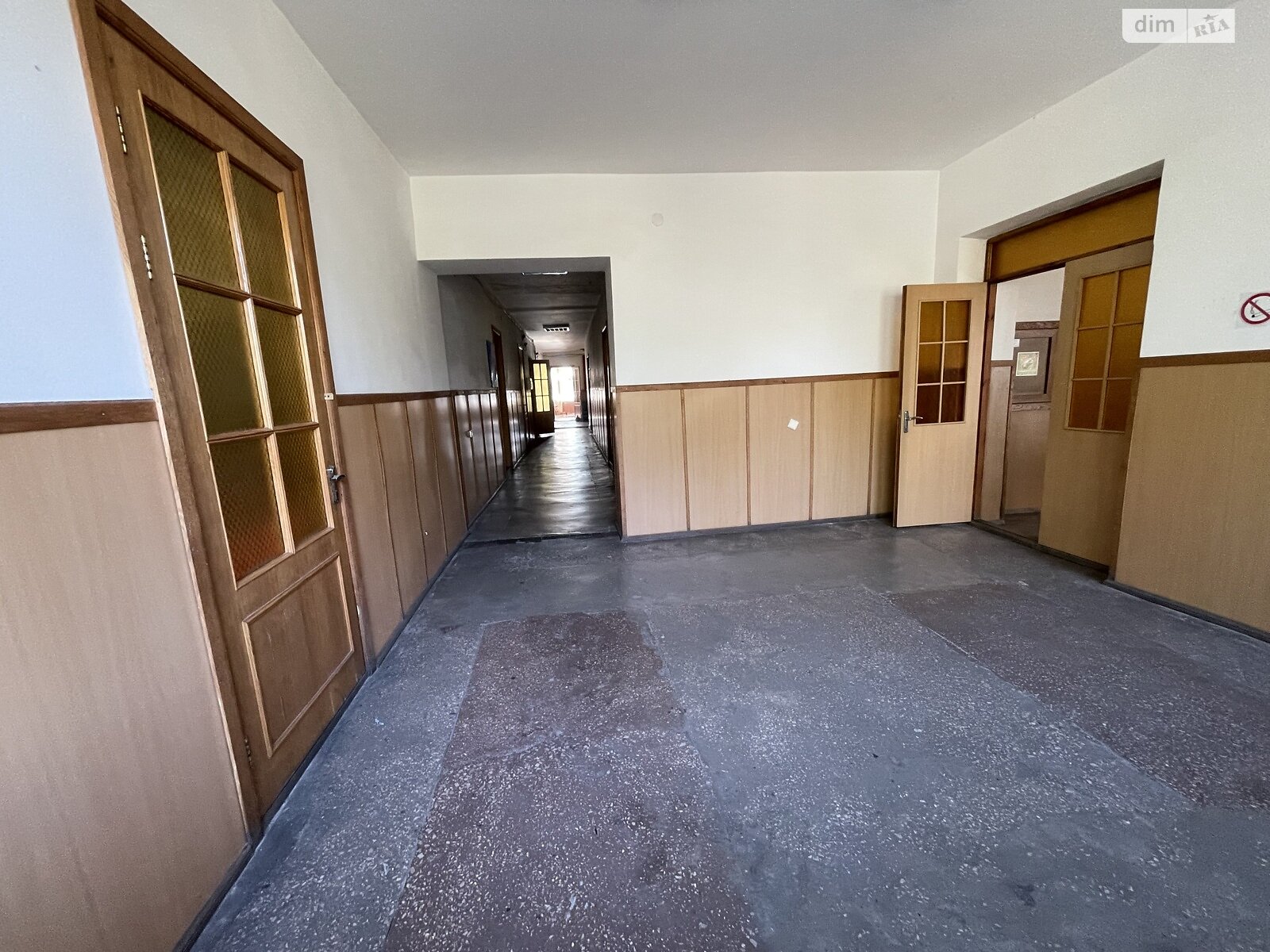 Аренда офисного помещения в Днепре, Амур-Гавань улица 11, помещений - 20, этаж - 3 фото 1 Аренда офисного помещения в Днепре, Амур-Гавань улица 11, помещений - 20, этаж - 3 фото 1