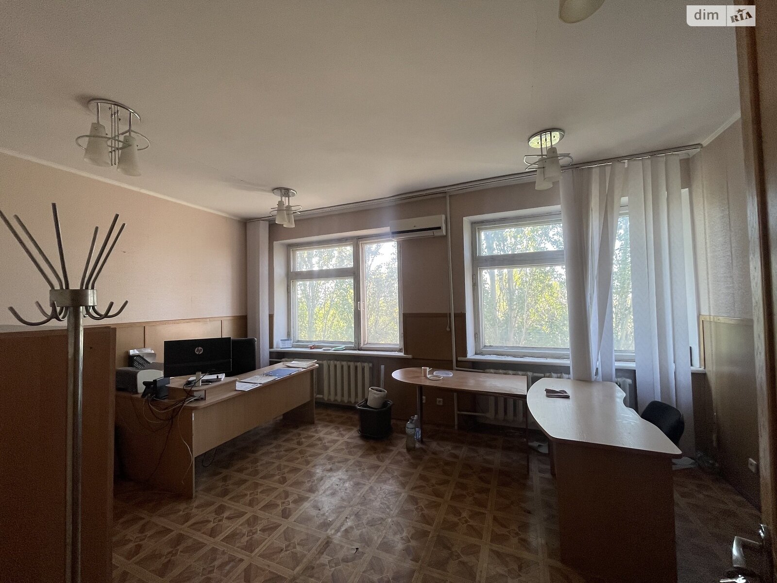 Аренда офисного помещения в Днепре, Амур-Гавань улица 11, помещений - 20, этаж - 3 фото 1 Аренда офисного помещения в Днепре, Амур-Гавань улица 11, помещений - 20, этаж - 3 фото 1