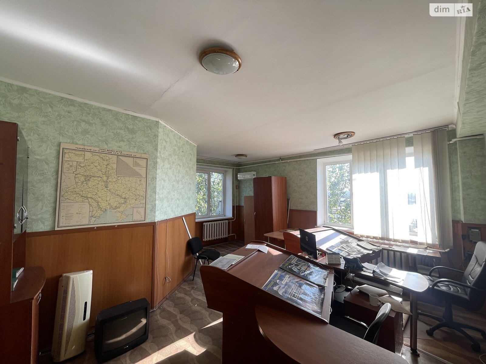 Аренда офисного помещения в Днепре, Амур-Гавань улица 11, помещений - 20, этаж - 3 фото 1 Аренда офисного помещения в Днепре, Амур-Гавань улица 11, помещений - 20, этаж - 3 фото 1