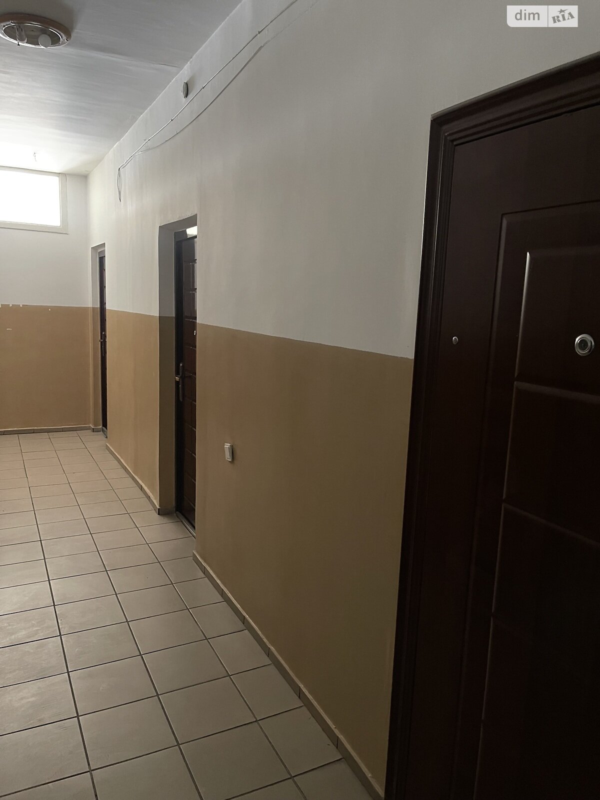 Аренда офисного помещения в Днепре, Амур-Гавань улица 11, помещений - 20, этаж - 3 фото 1 Аренда офисного помещения в Днепре, Амур-Гавань улица 11, помещений - 20, этаж - 3 фото 1