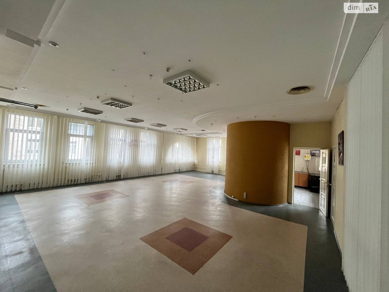 Аренда офисного помещения в Днепре, Моссаковского Владимира улица 1, помещений - 16, этаж - 2 фото 1