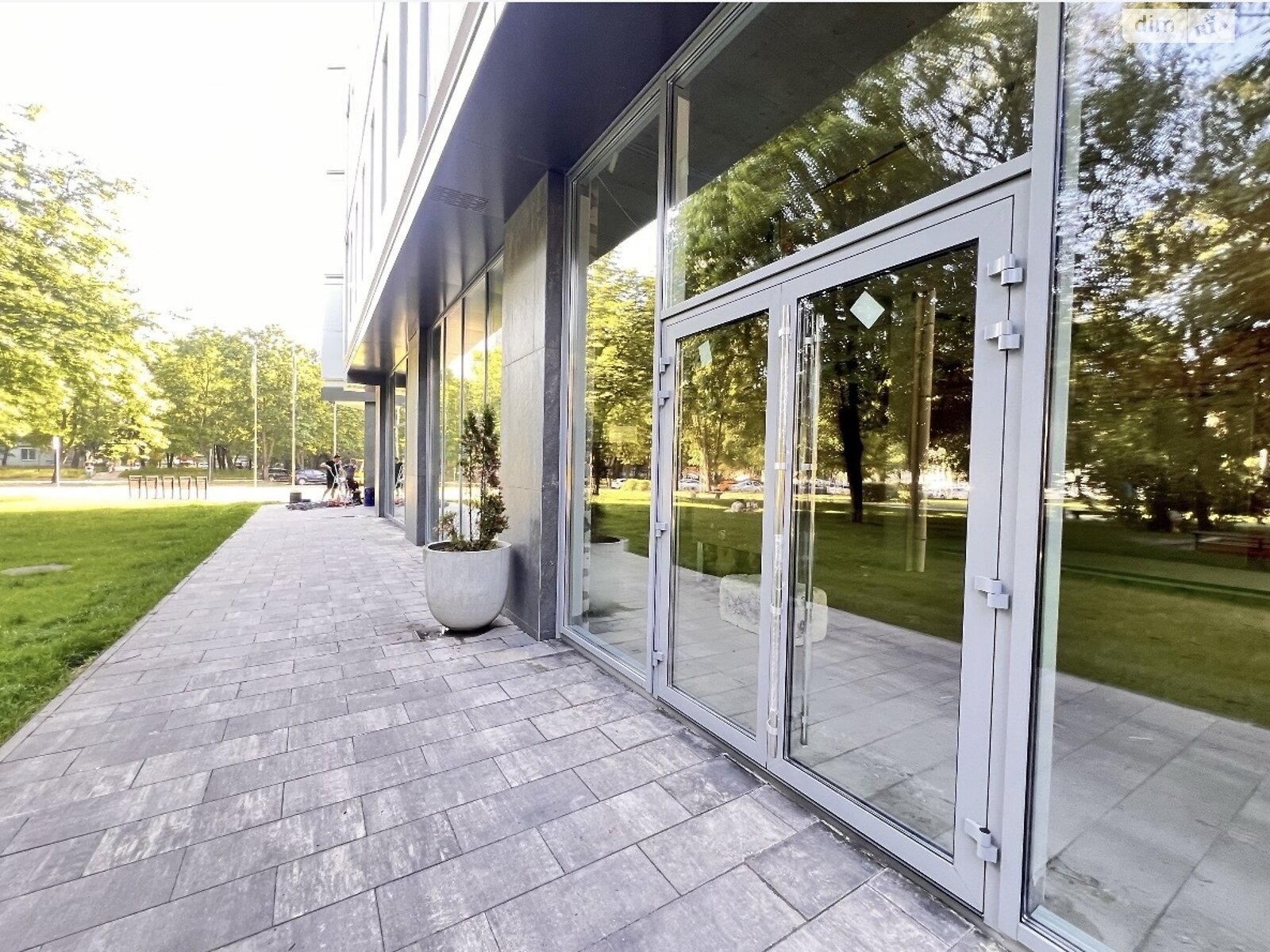 Аренда офисного помещения в Днепре, Орлика Филиппа проспект, помещений -, этаж - 1 фото 1 Аренда офисного помещения в Днепре, Орлика Филиппа проспект, помещений -, этаж - 1 фото 1