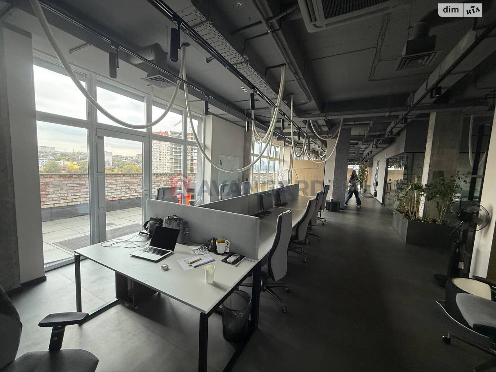 Аренда офисного помещения в Днепре, Шевченко улица 9, помещений - 6, этаж - 9 фото 1 Аренда офисного помещения в Днепре, Шевченко улица 9, помещений - 6, этаж - 9 фото 1