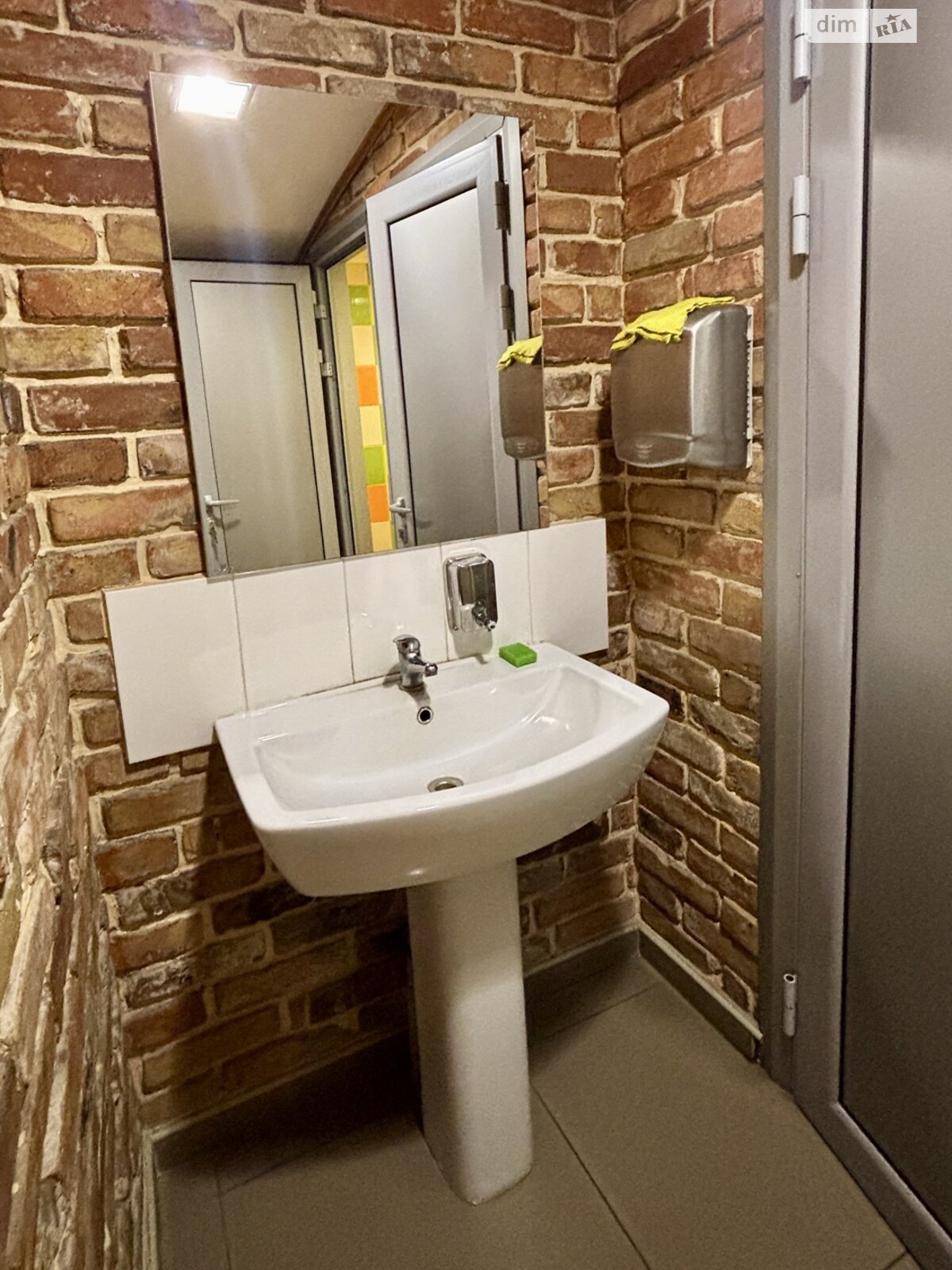 Аренда офисного помещения в Днепре, Степана Бандеры (Шмидта) улица 3/4, помещений - 1, этаж - 1 фото 1 Аренда офисного помещения в Днепре, Степана Бандеры (Шмидта) улица 3/4, помещений - 1, этаж - 1 фото 1