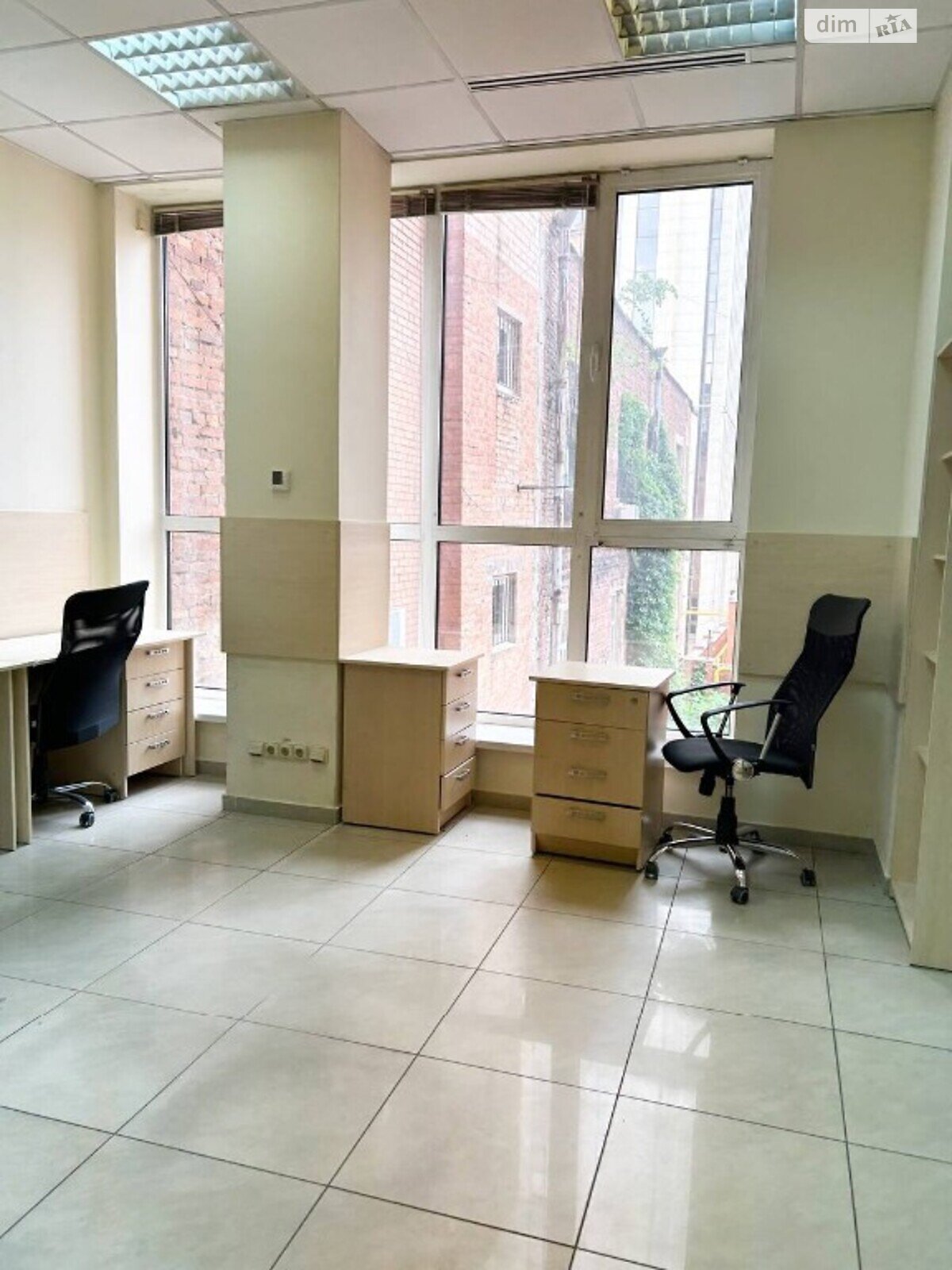 Аренда офисного помещения в Днепре, Баррикадная улица, помещений - 5, этаж - 2 фото 1