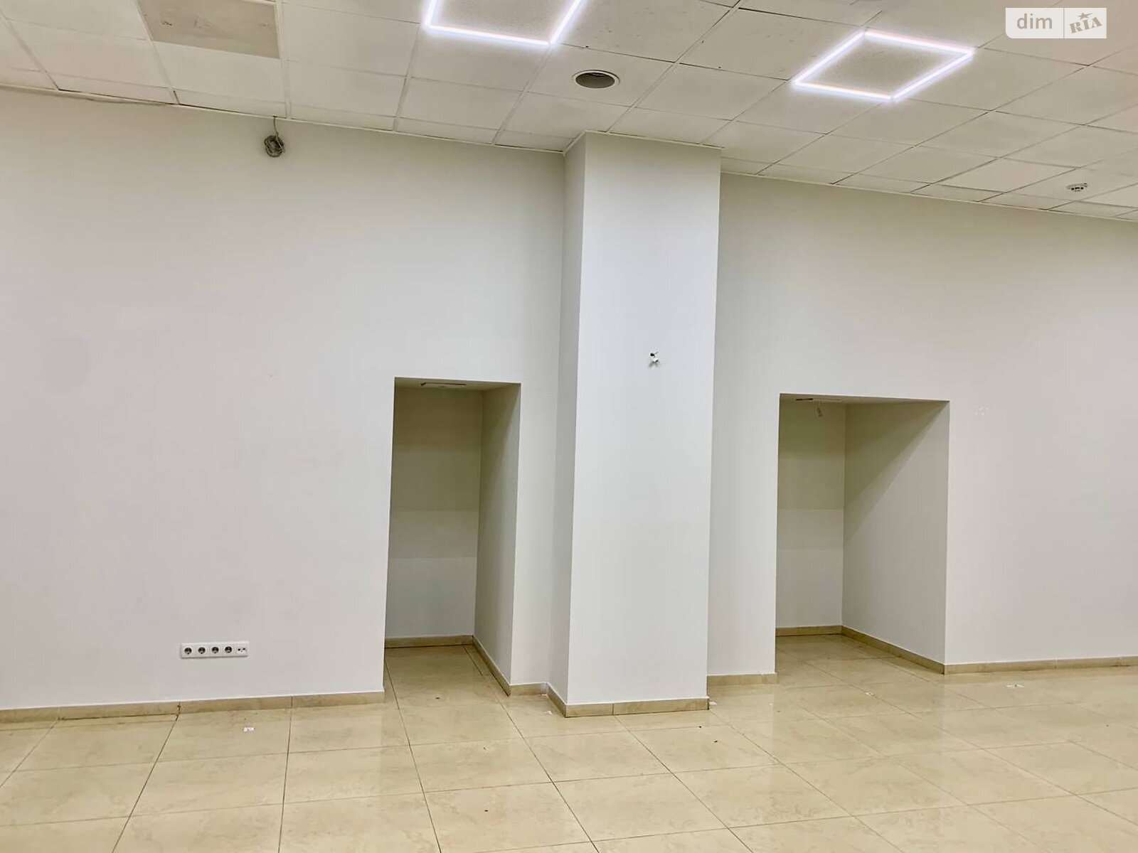 Аренда офисного помещения в Днепре, Баррикадная улица 1, помещений - 1, этаж - 1 фото 1 Аренда офисного помещения в Днепре, Баррикадная улица 1, помещений - 1, этаж - 1 фото 1
