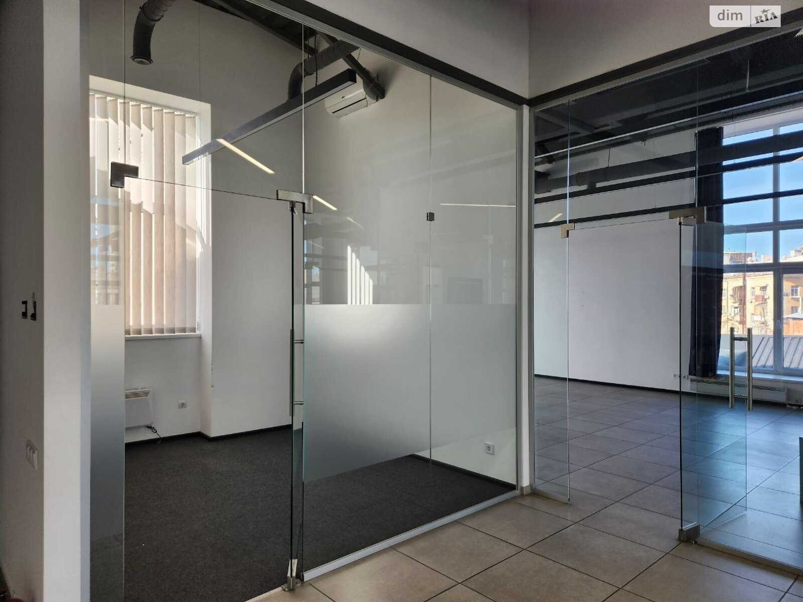 Аренда офисного помещения в Днепре, Баррикадная улица 7, помещений - 4, этаж - 4 фото 1 Аренда офисного помещения в Днепре, Баррикадная улица 7, помещений - 4, этаж - 4 фото 1