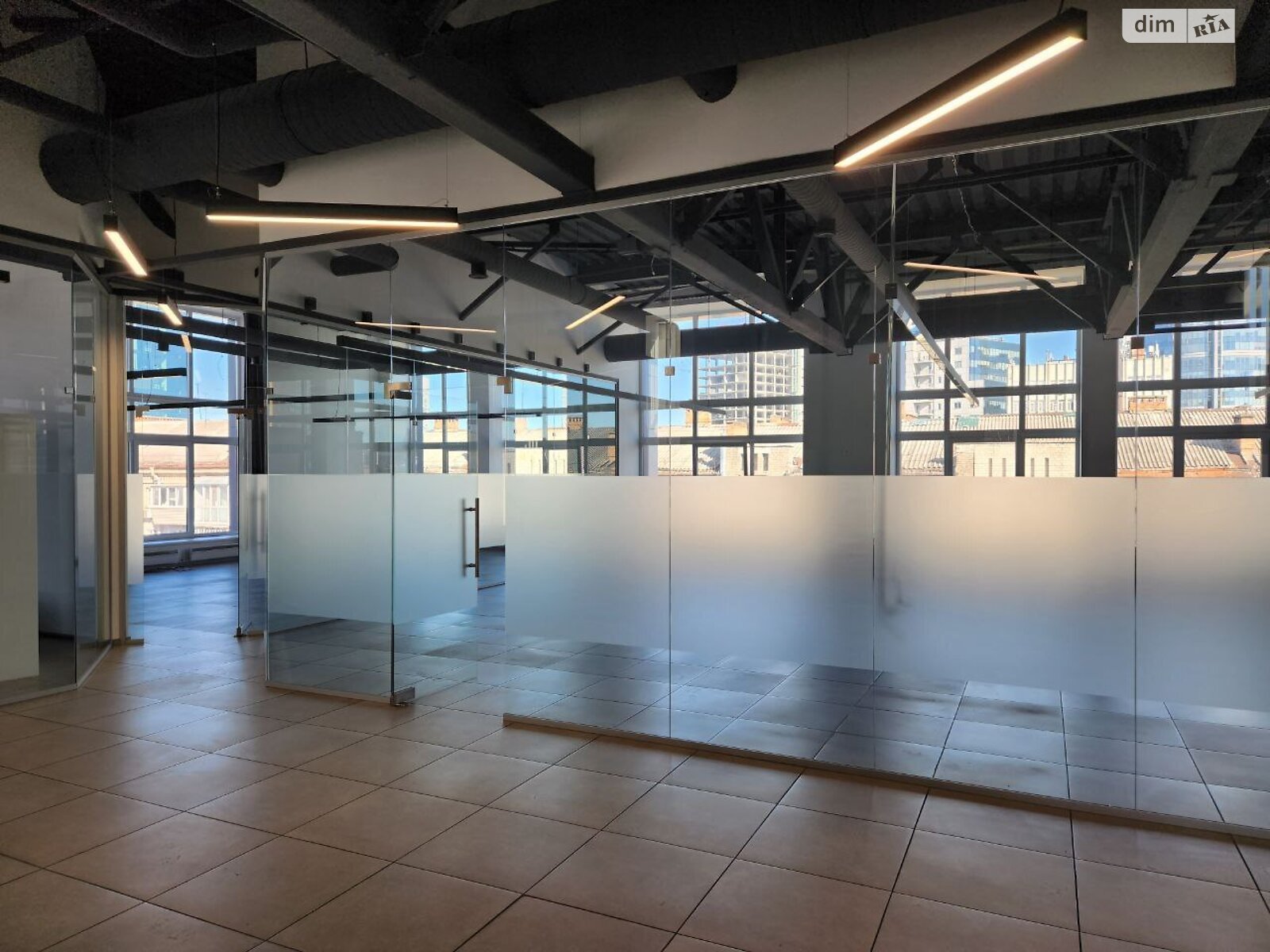 Аренда офисного помещения в Днепре, Баррикадная улица 7, помещений - 4, этаж - 4 фото 1 Аренда офисного помещения в Днепре, Баррикадная улица 7, помещений - 4, этаж - 4 фото 1