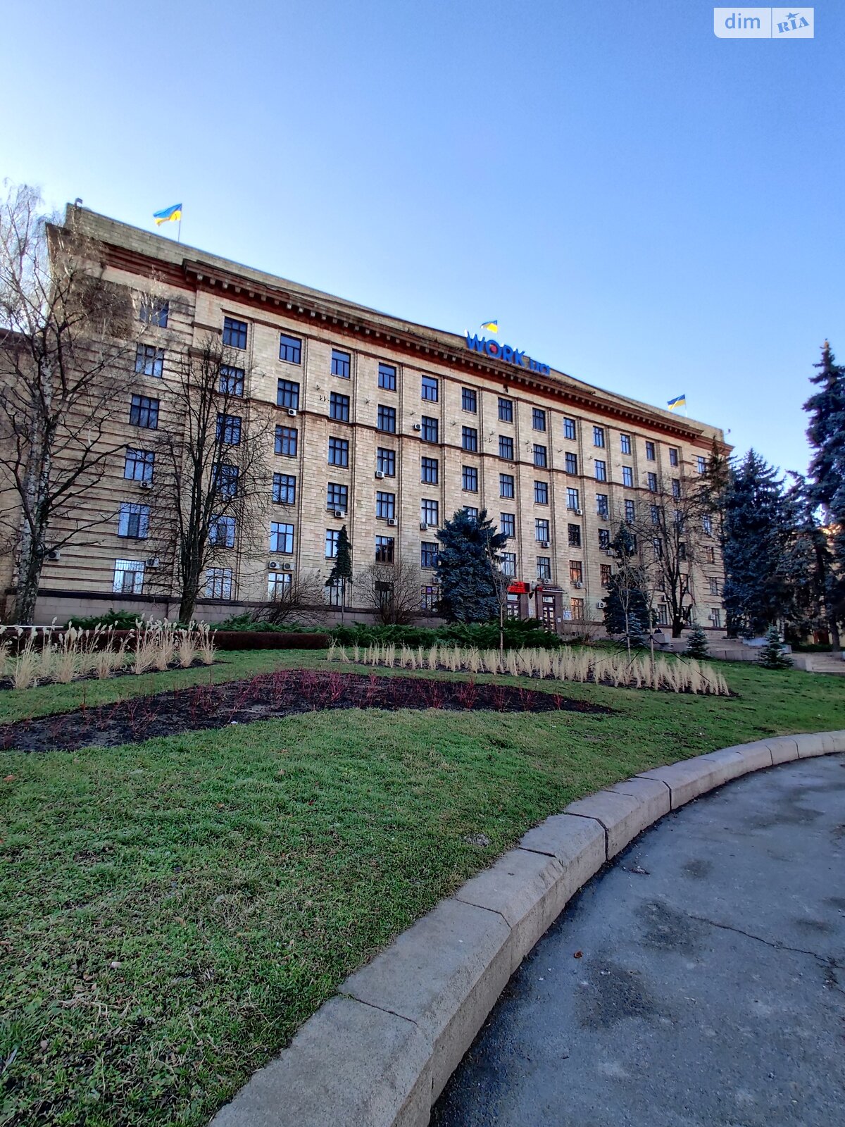 Оренда офісного приміщення в Дніпрі, Героїв Майдану площа 1, приміщень - 1, поверх - 3 фото 1 Оренда офісного приміщення в Дніпрі, Героїв Майдану площа 1, приміщень - 1, поверх - 3 фото 1