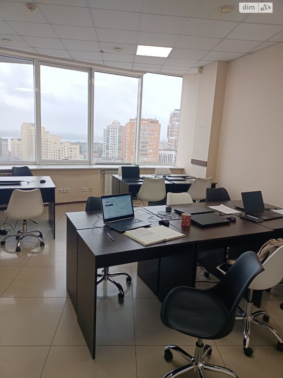 Аренда офисного помещения в Днепре, Королевы Елизаветы II (Глинки) улица 2, помещений - 2, этаж - 8 фото 1 Аренда офисного помещения в Днепре, Королевы Елизаветы II (Глинки) улица 2, помещений - 2, этаж - 8 фото 1