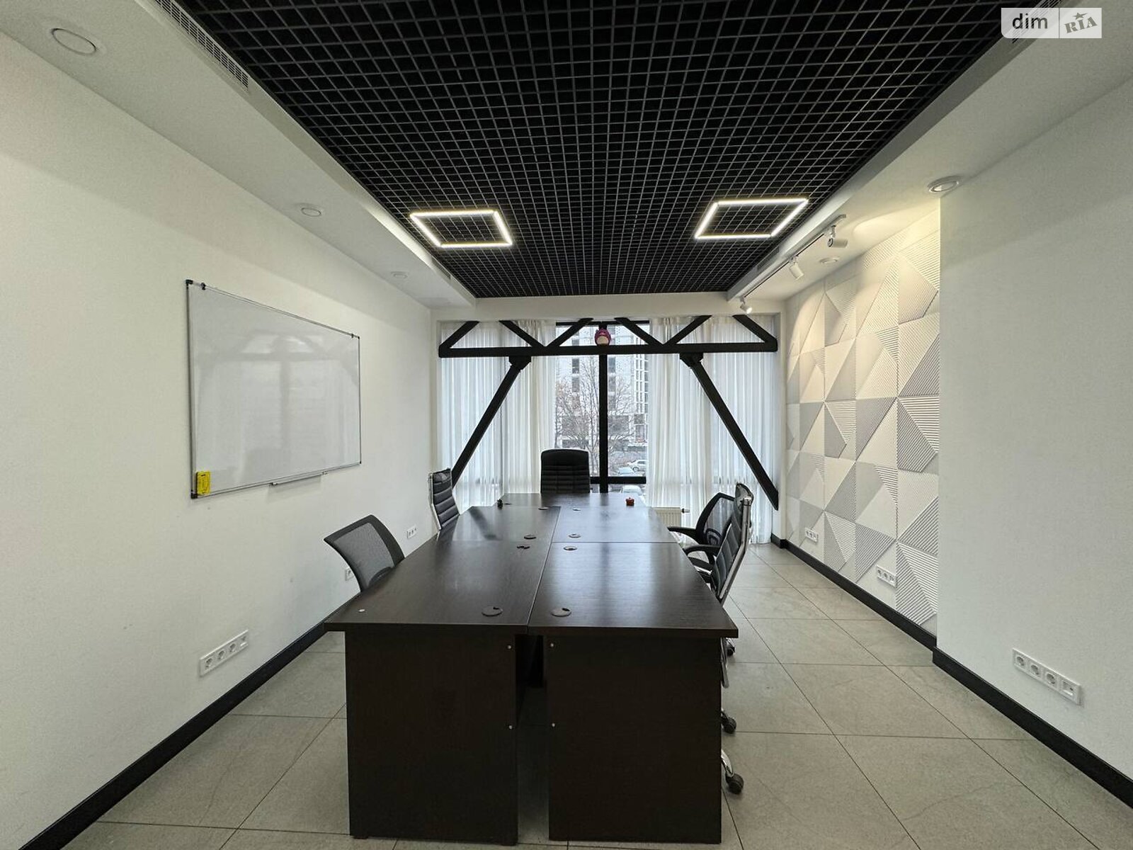 Аренда офисного помещения в Днепре, Литейная улица 4, помещений - 1, этаж - 2 фото 1