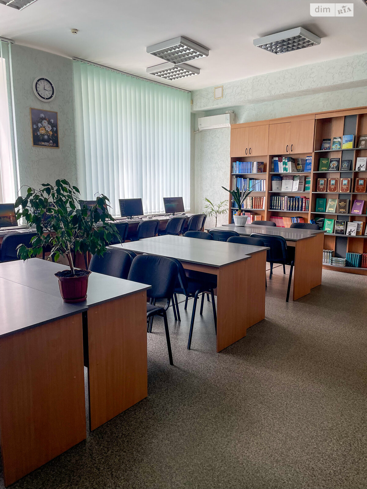 Оренда офісного приміщення в Дніпрі, Січеславська Набережна вулиця 18, приміщень -, поверх - 1 фото 1 Оренда офісного приміщення в Дніпрі, Січеславська Набережна вулиця 18, приміщень -, поверх - 1 фото 1