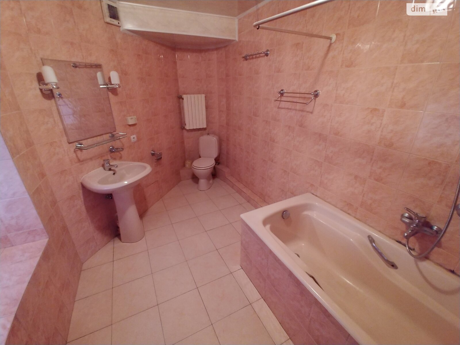 Аренда офисного помещения в Днепре, Староказацкая (Комсомольская) улица 33, помещений - 4, этаж - 1 фото 1 Аренда офисного помещения в Днепре, Староказацкая (Комсомольская) улица 33, помещений - 4, этаж - 1 фото 1